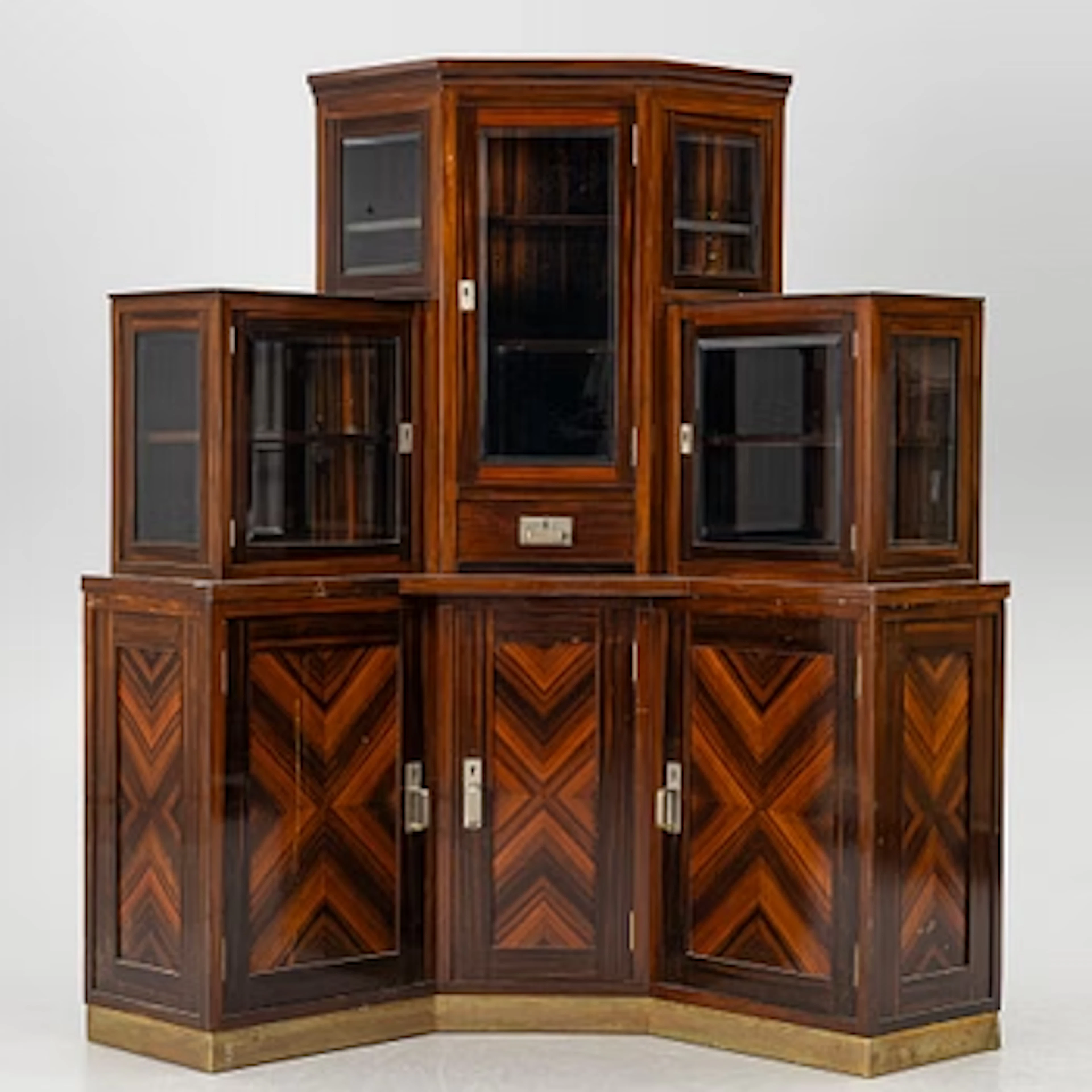 Display cabinet PH Krabina, Vienna, early 20th century.