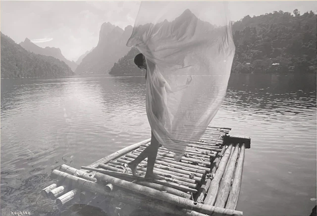 Lady on Raft - Tran Huy Hoan