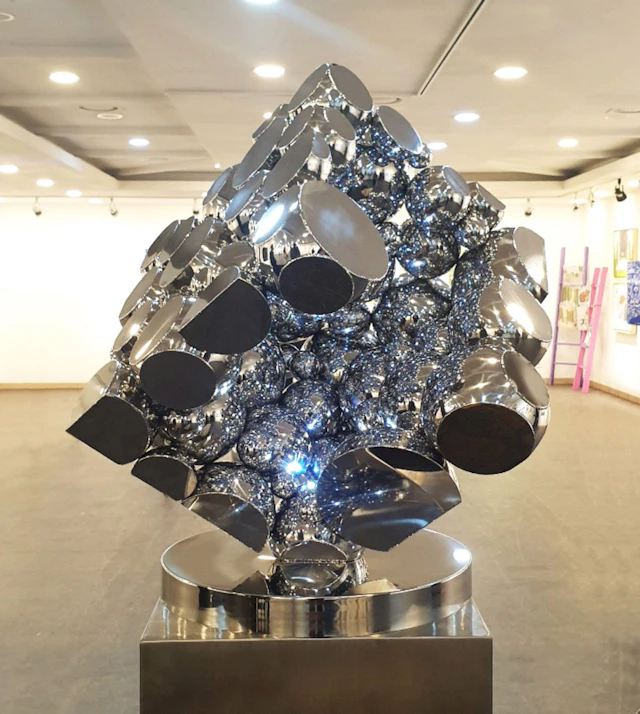 Infinity Cube - Lee Song Joon