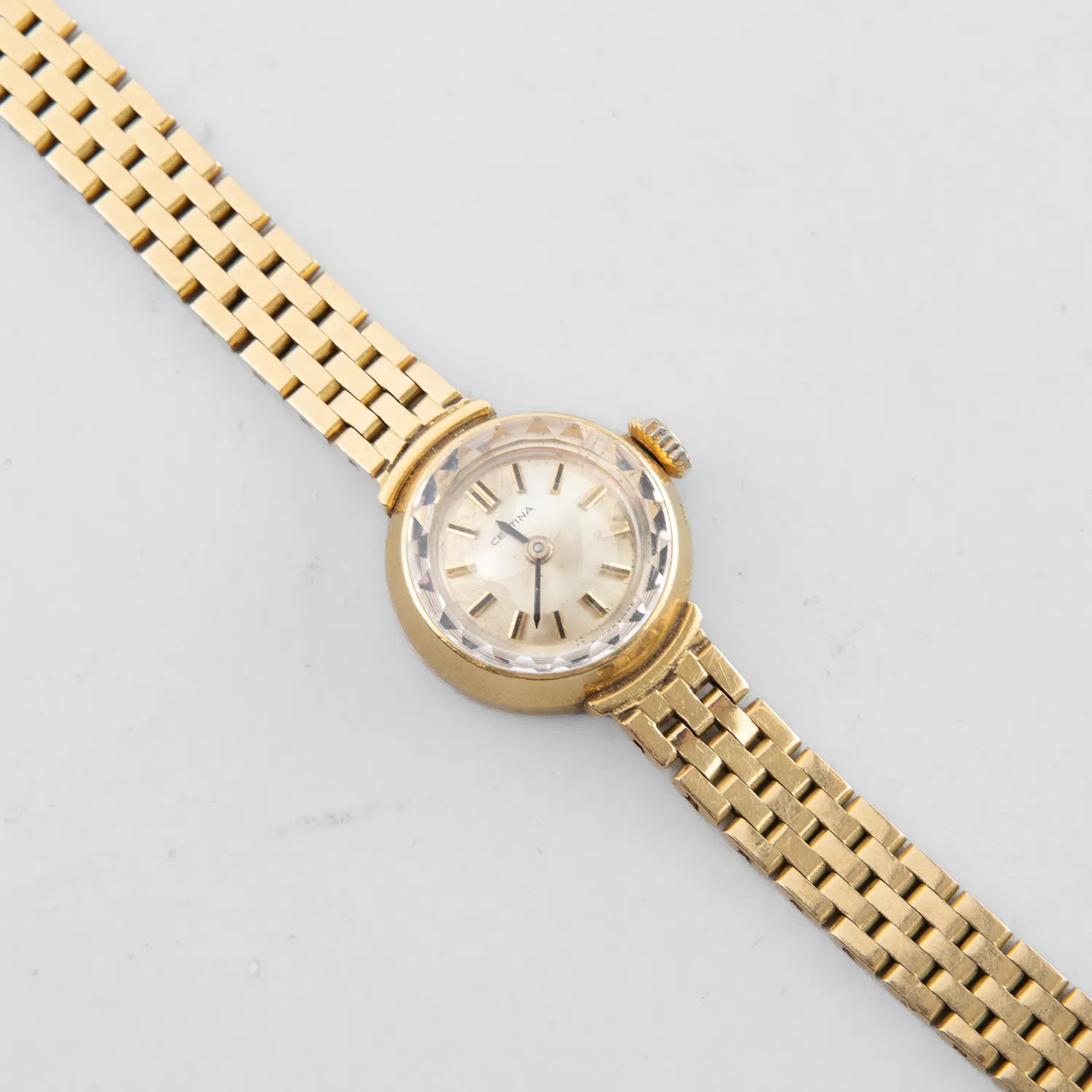 CERTINA DAMARMBANSUR