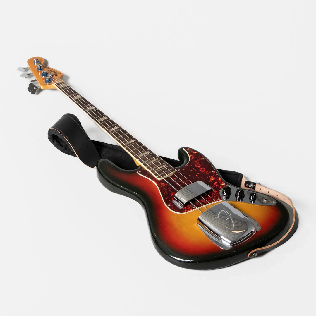 FENDER JAZZ BASS
