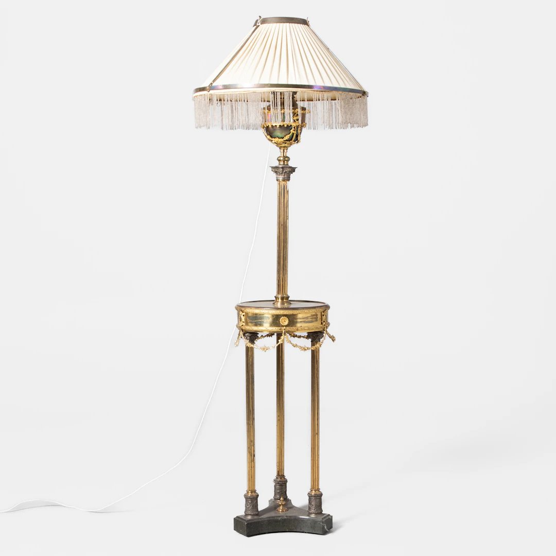 GOLVLAMPA