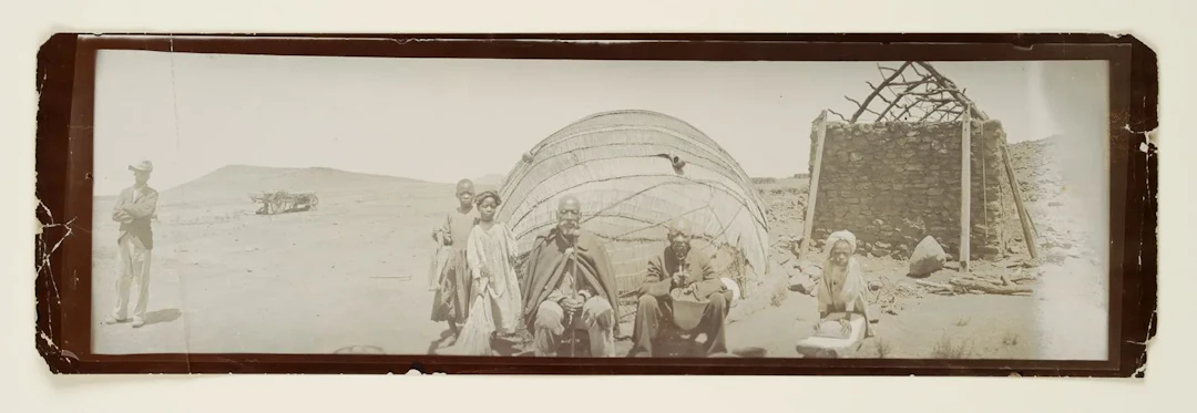 Unknown (20th), Residents of Bloemfortein, 1903, albumen paper print