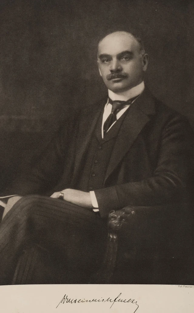 C. PIETZNER (20th), Portrait of a gentleman in a suit, Photogravure