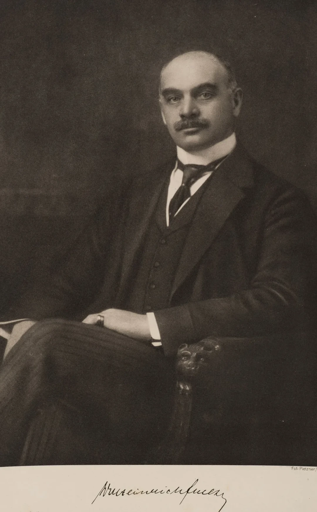 C. PIETZNER (20th), Portrait of a gentleman in a suit, Photogravure