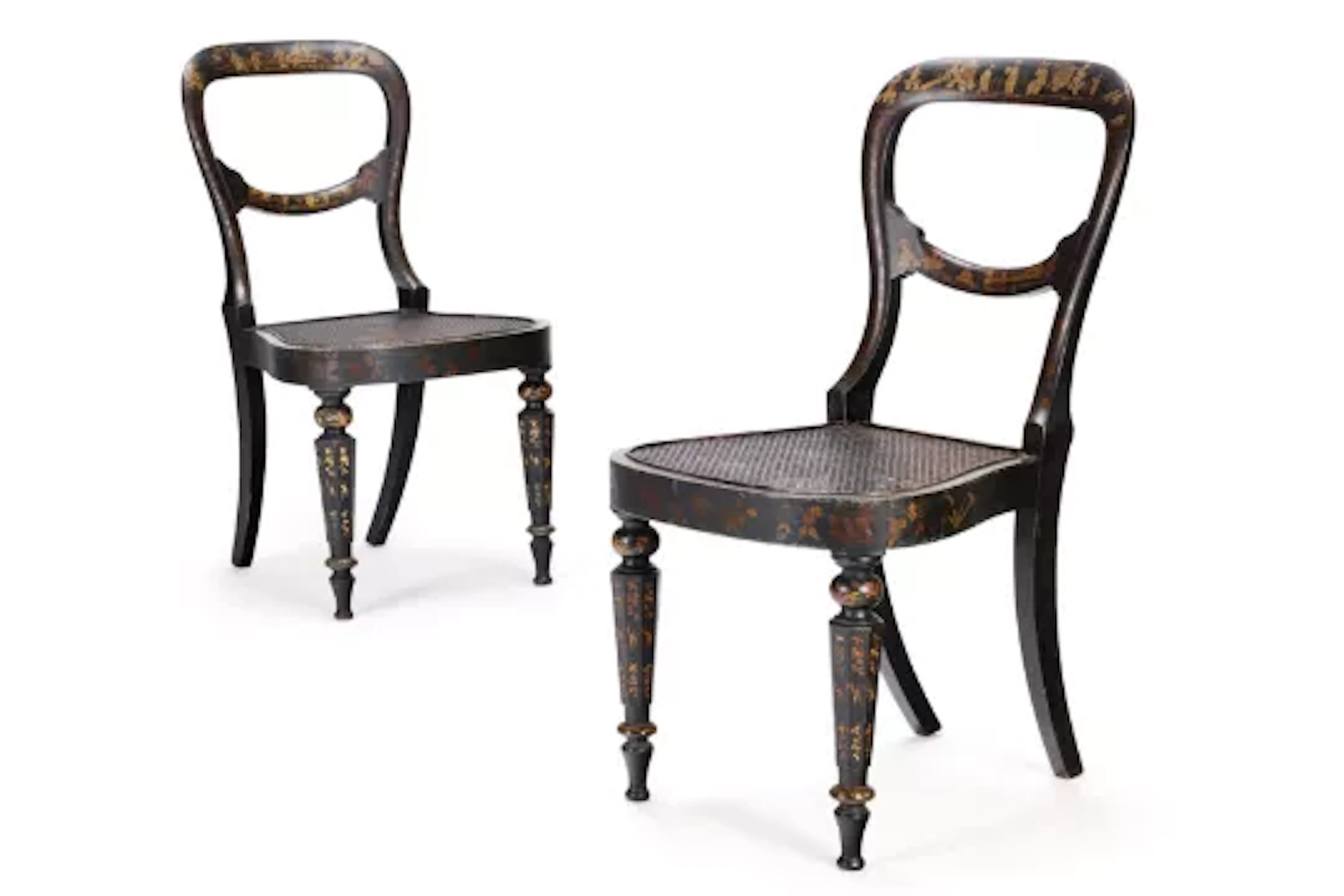 A PAIR OF EARLY VICTORIAN BLACK AND GILT JAPANNED SIDE CHAIRS, CIRCA 1840