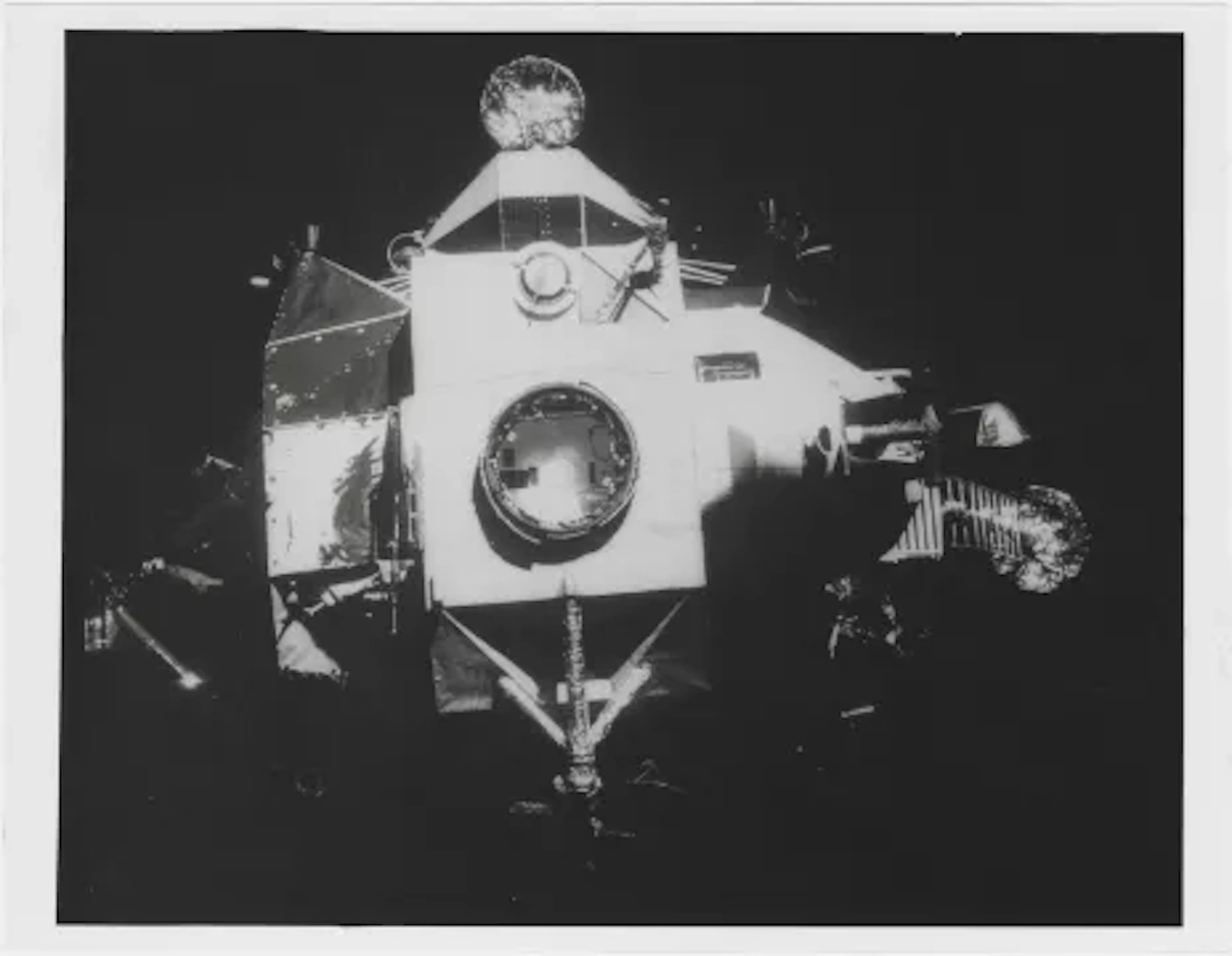 [Apollo 13] LIFEBOAT AQUARIUS AFTER JETTISON AN HOUR BEFORE EARTH REENTRY