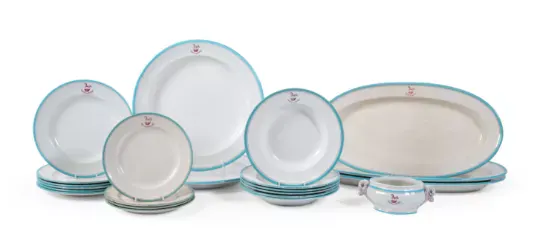 A WEDGWOOD FOR THOMAS GOODE & CO. POTTERY ARMORIAL PART DINNER SERVICE