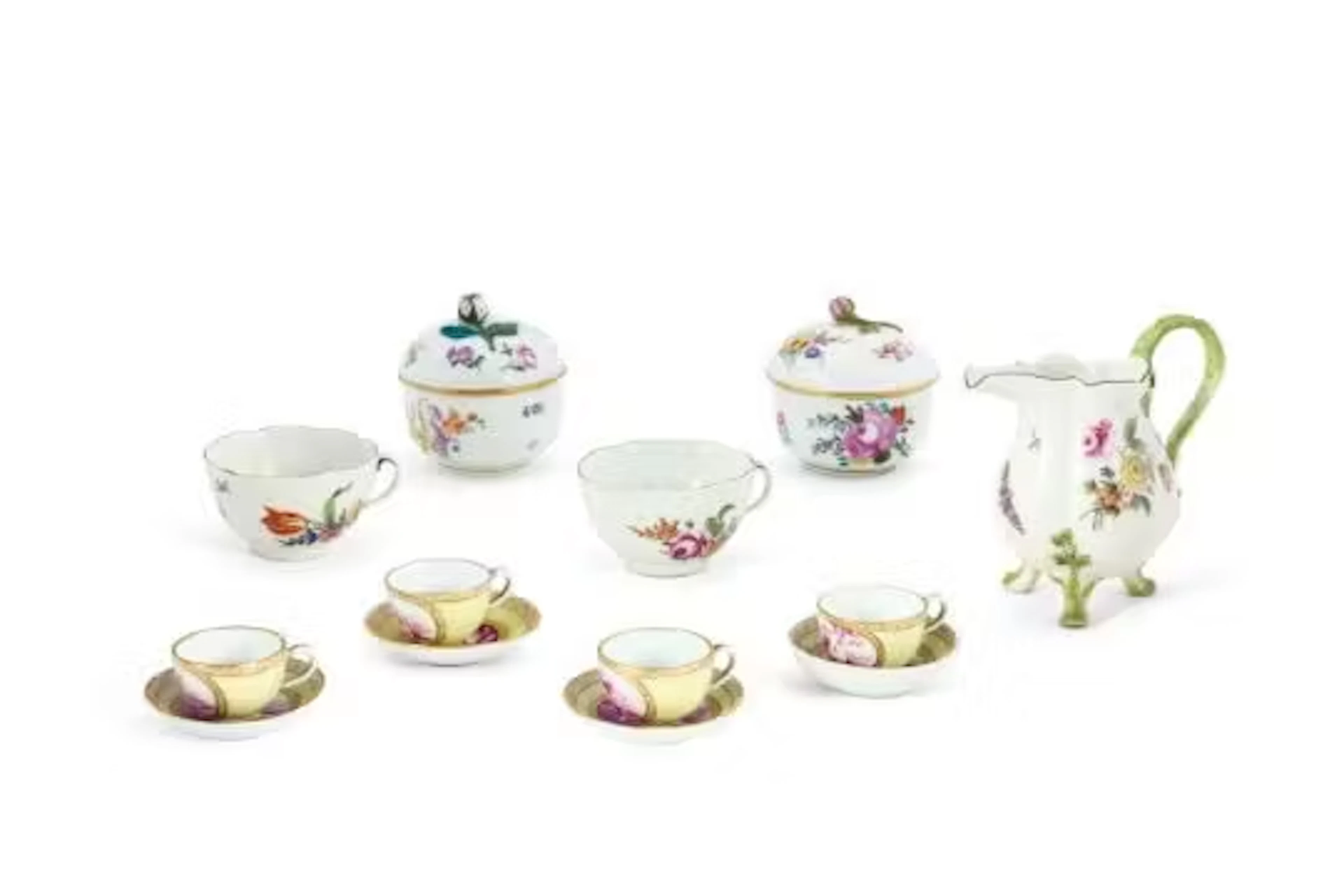 A GROUP OF GERMAN PORCELAIN, VARIOUS DATES 18TH/19TH CENTURIES