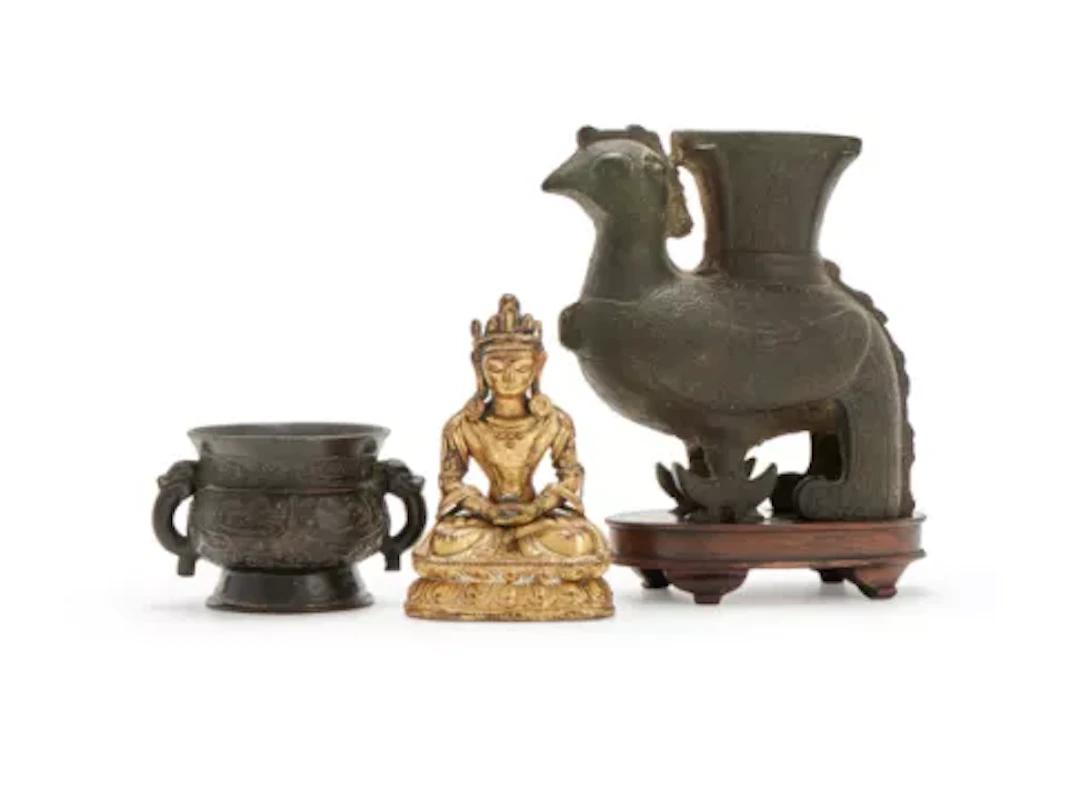 A group of three Chinese bronze items