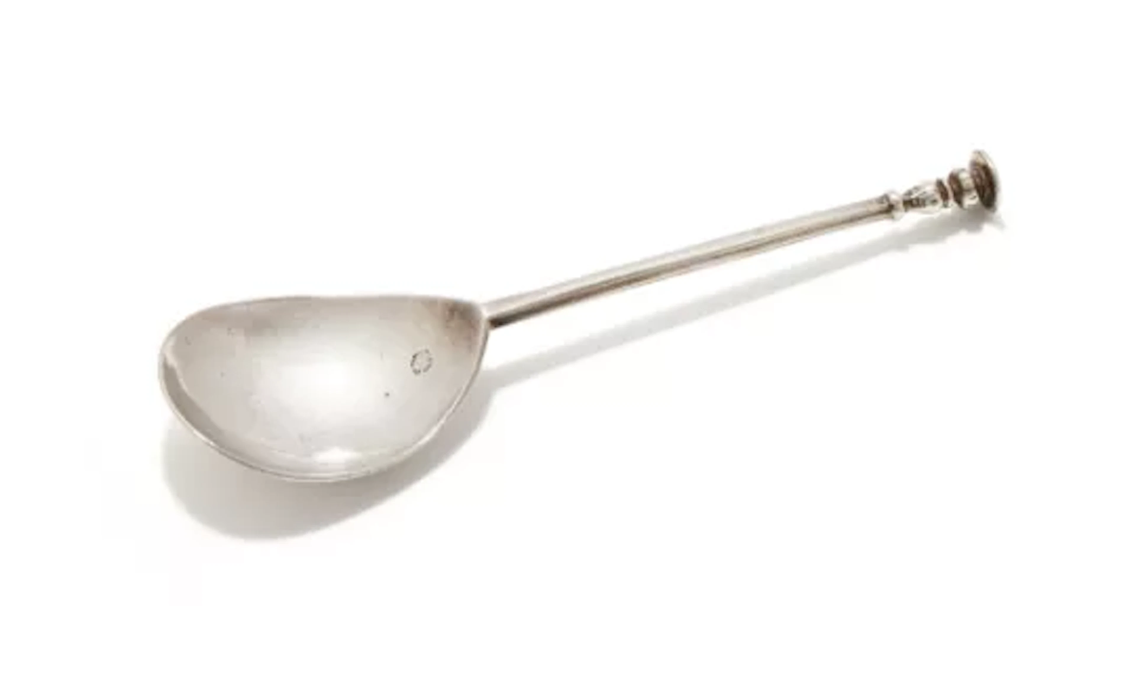 AN ELIZABETH I SILVER SEAL TOP SPOON, MAKER'S MARK OBSCURED, LONDON 1601