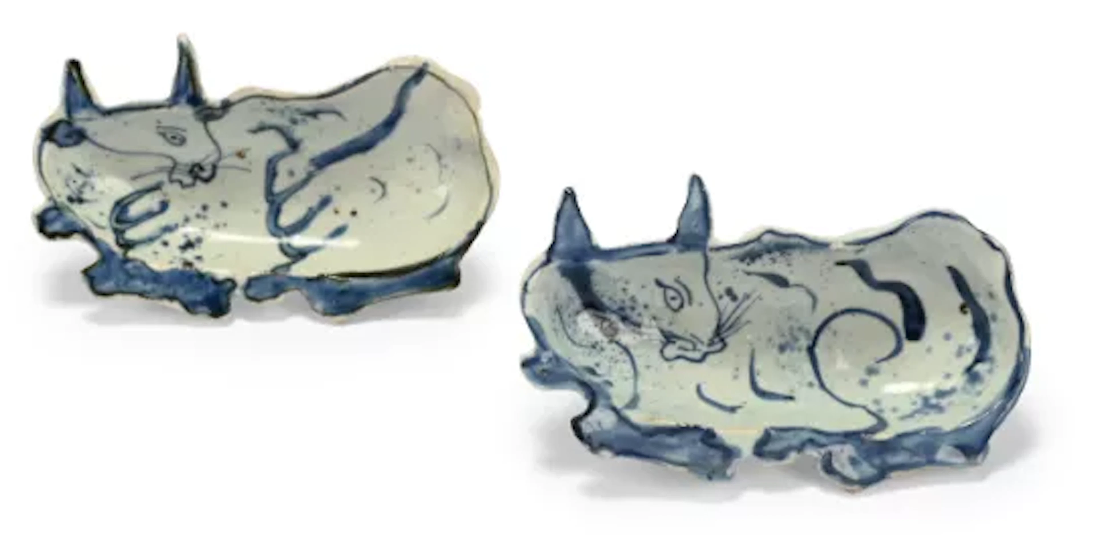A pair of Chinese blue and white ko-sometsuke 'buffalo' sweetmeat
