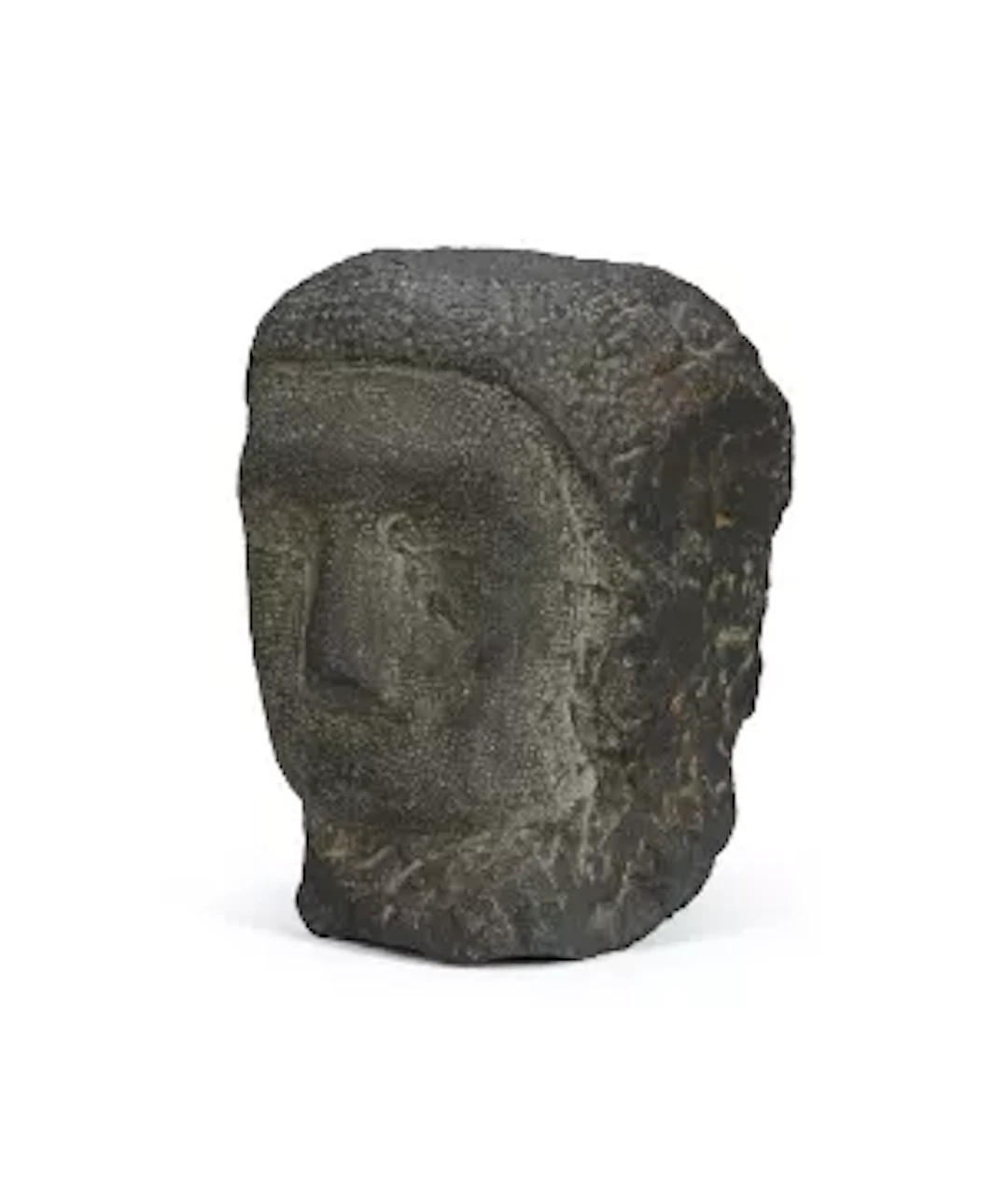 AN OVERSIZED CARVED BLACK HARDSTONE HEAD, 20TH CENTURY