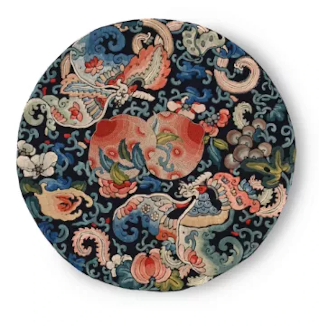 An elegant Chinese silk roundel, Qing dynasty