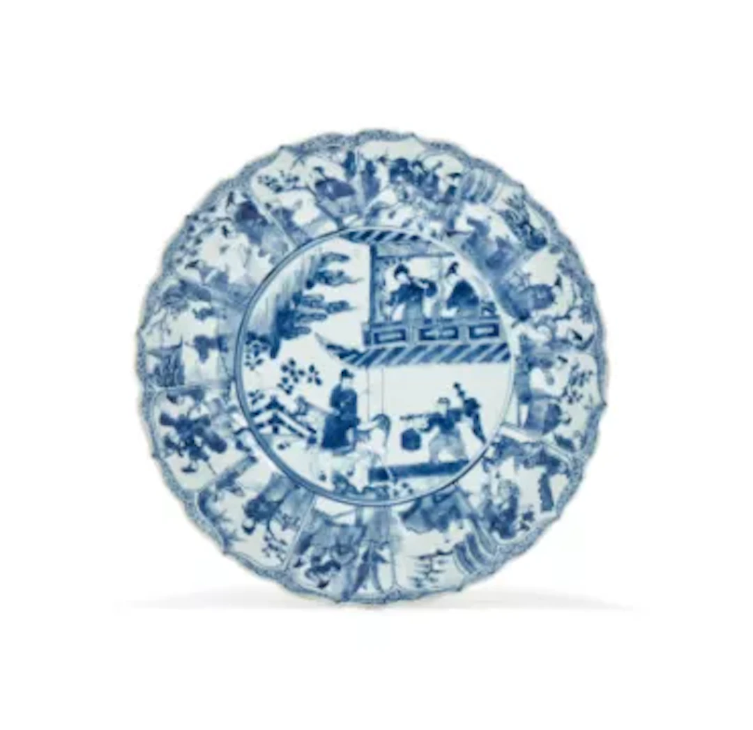 A Chinese 'Romance of the Western Chamber' blue and white dish, 18th century