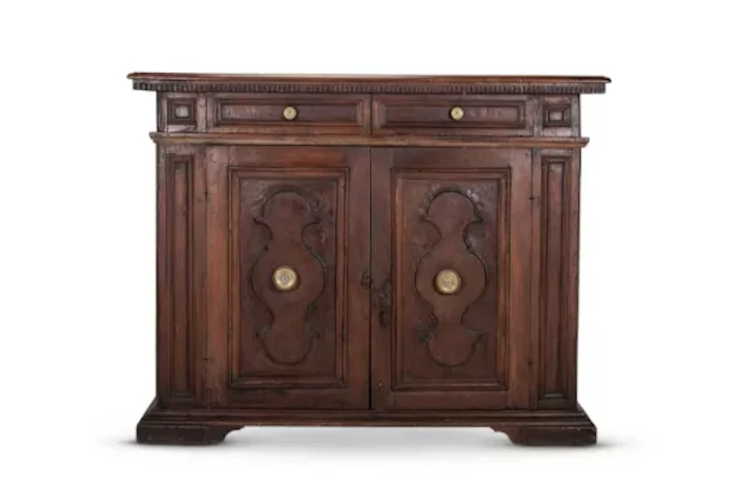 A WALNUT CUPBOARD, TUSCAN, 18TH CENTURY