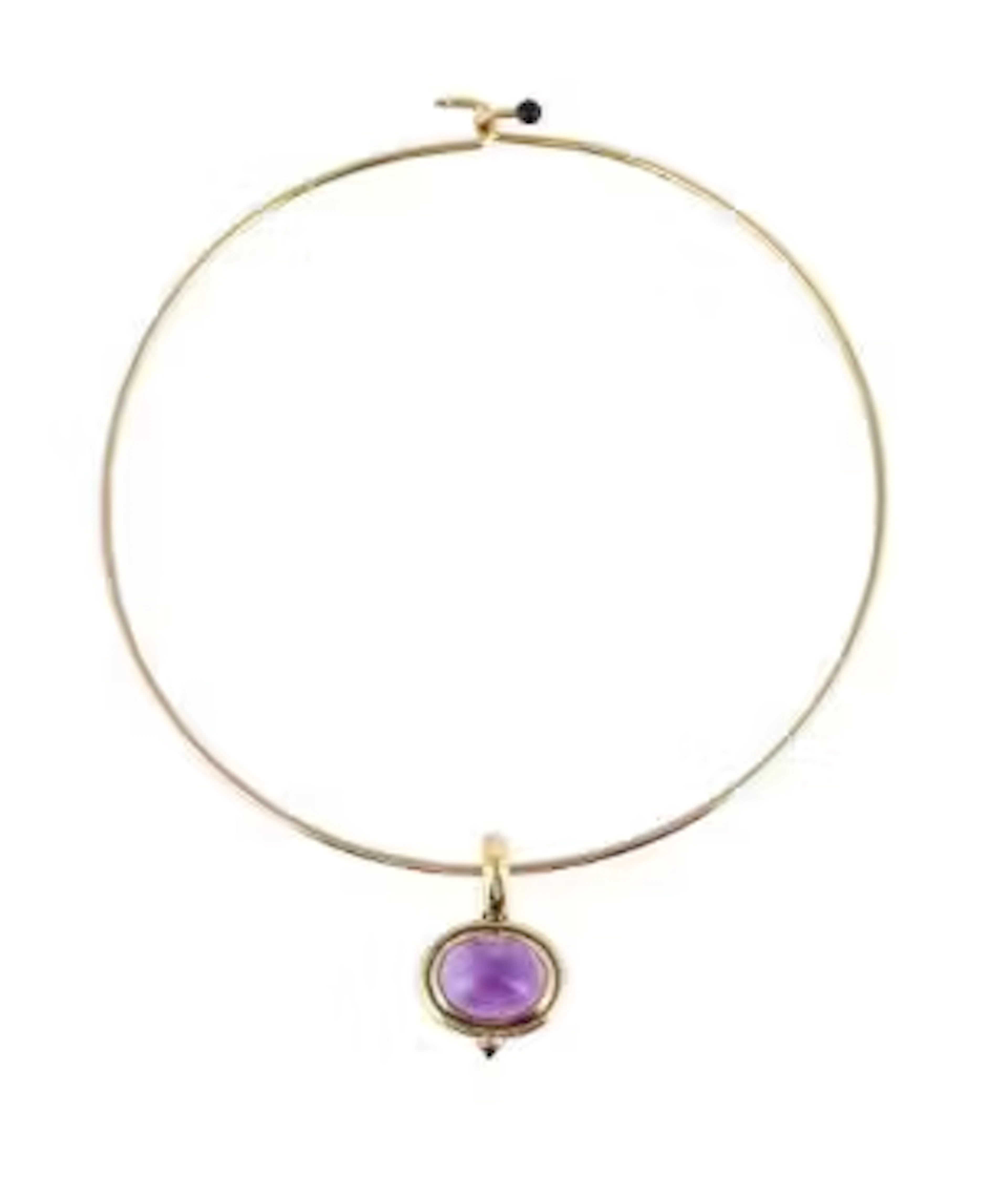 AN AMETHYST PENDANT NECKLACE