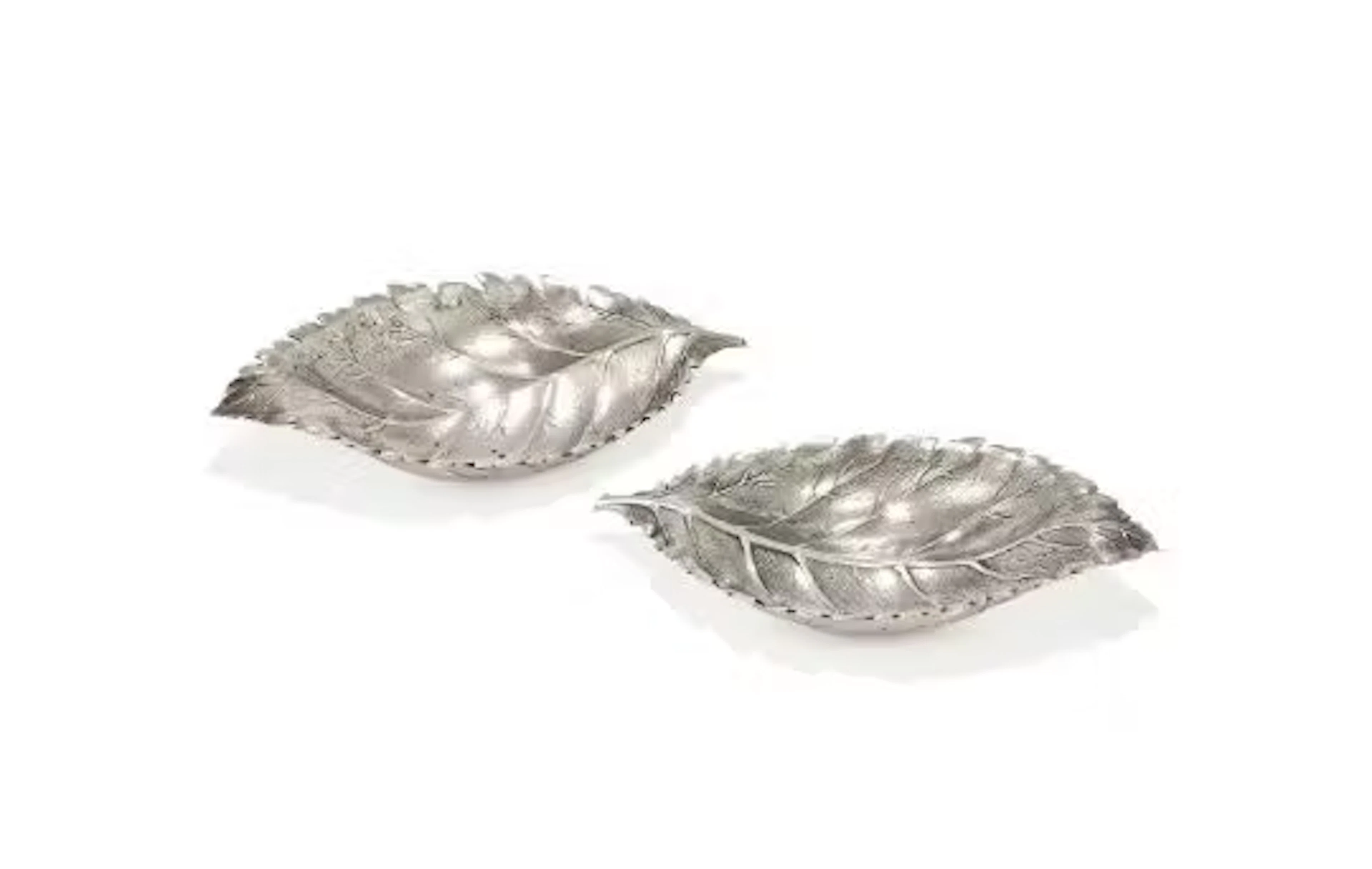 A PAIR OF ITALIAN SILVER COLOURED LEAF SHAPED DISHES