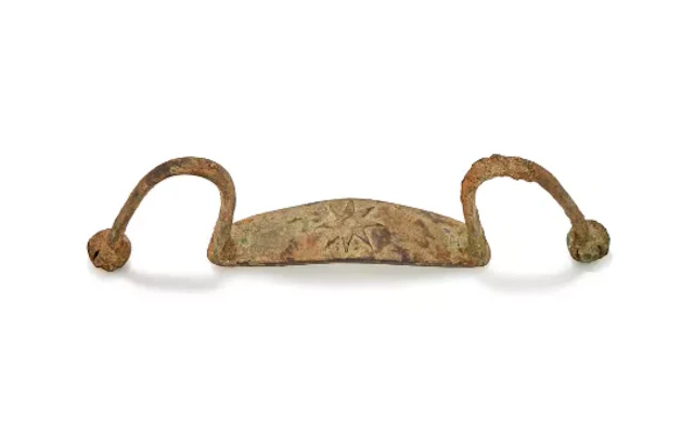 A rare Chinese bronze chariot fitting, Shang Dynasty (1600BC - 1046BC)