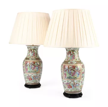 A PAIR OF CANTON ENAMELLED PORCELAIN VASES, LATE 19TH CENTURY