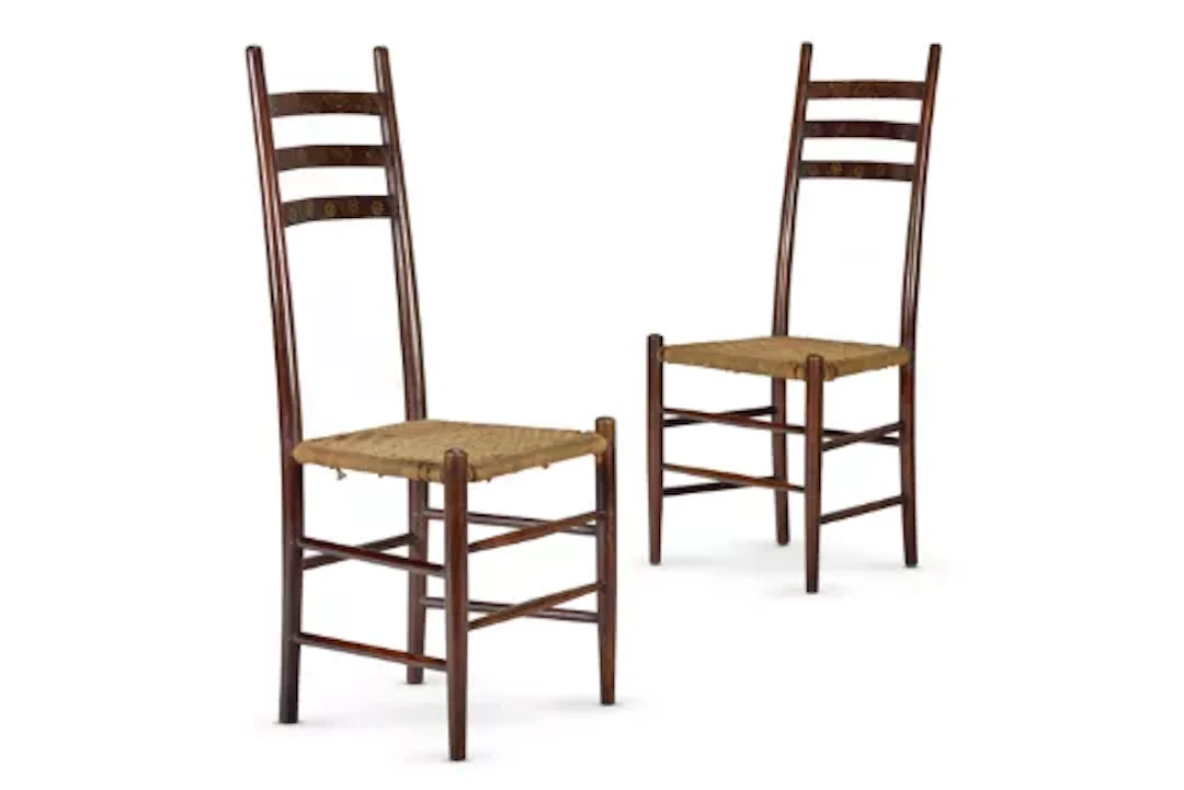 A PAIR OF BRASS INLAID HARDWOOD LADDER BACK SIDE CHAIRS, 20TH CENTURY