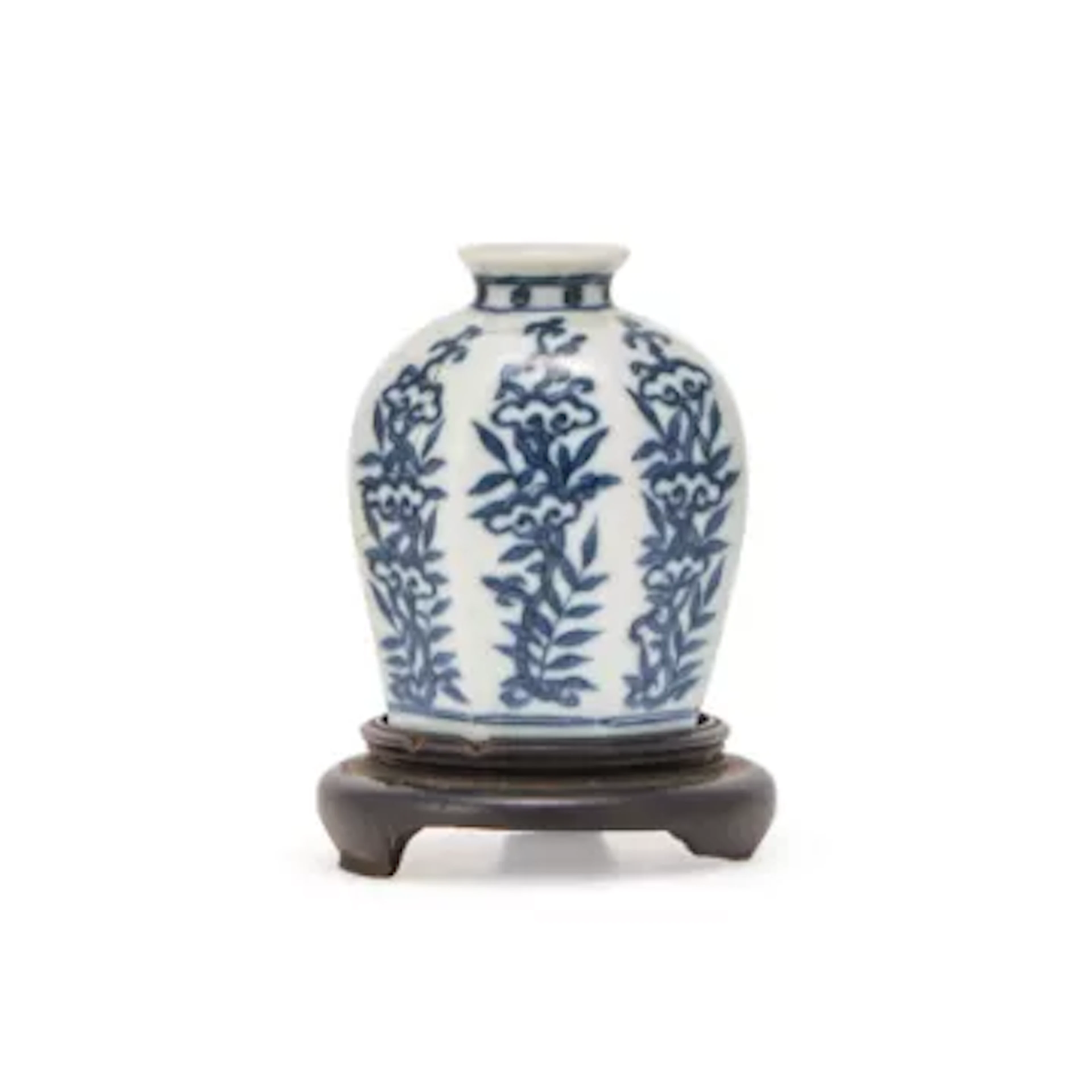 A Chinese blue and white octagonal 'Lingzhi' jarlet, Yongzheng mark