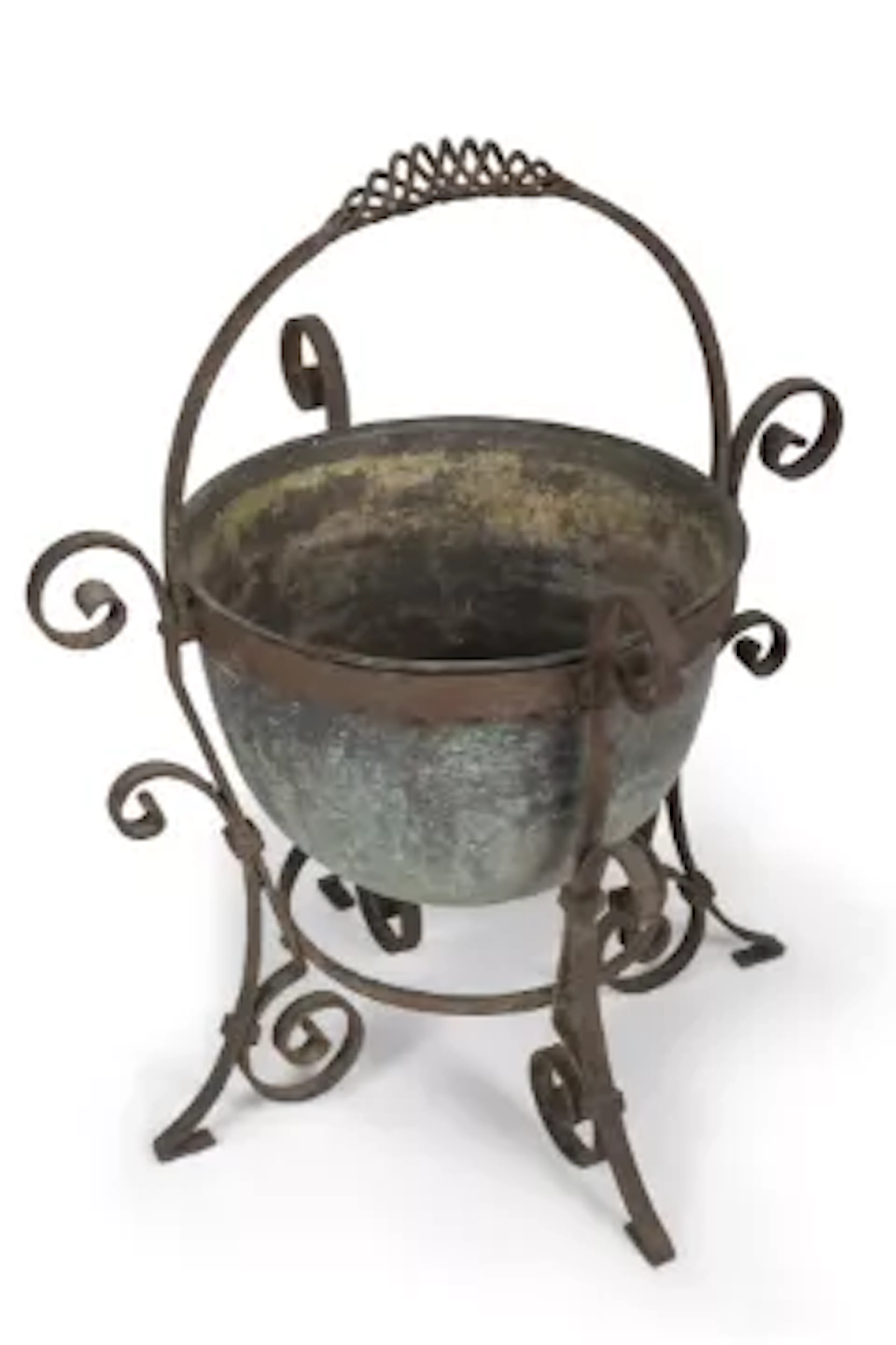 AN ARTS AND CRAFTS COPPER AND IRON COAL SCUTTLE, FIRST HALF 20TH CENTURY