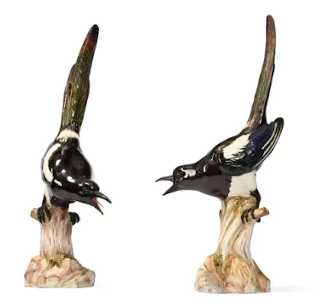 A PAIR OF MEISSEN FIGURES OF MAGPIES, AFTER THE MODEL BY J.J.KANDLER