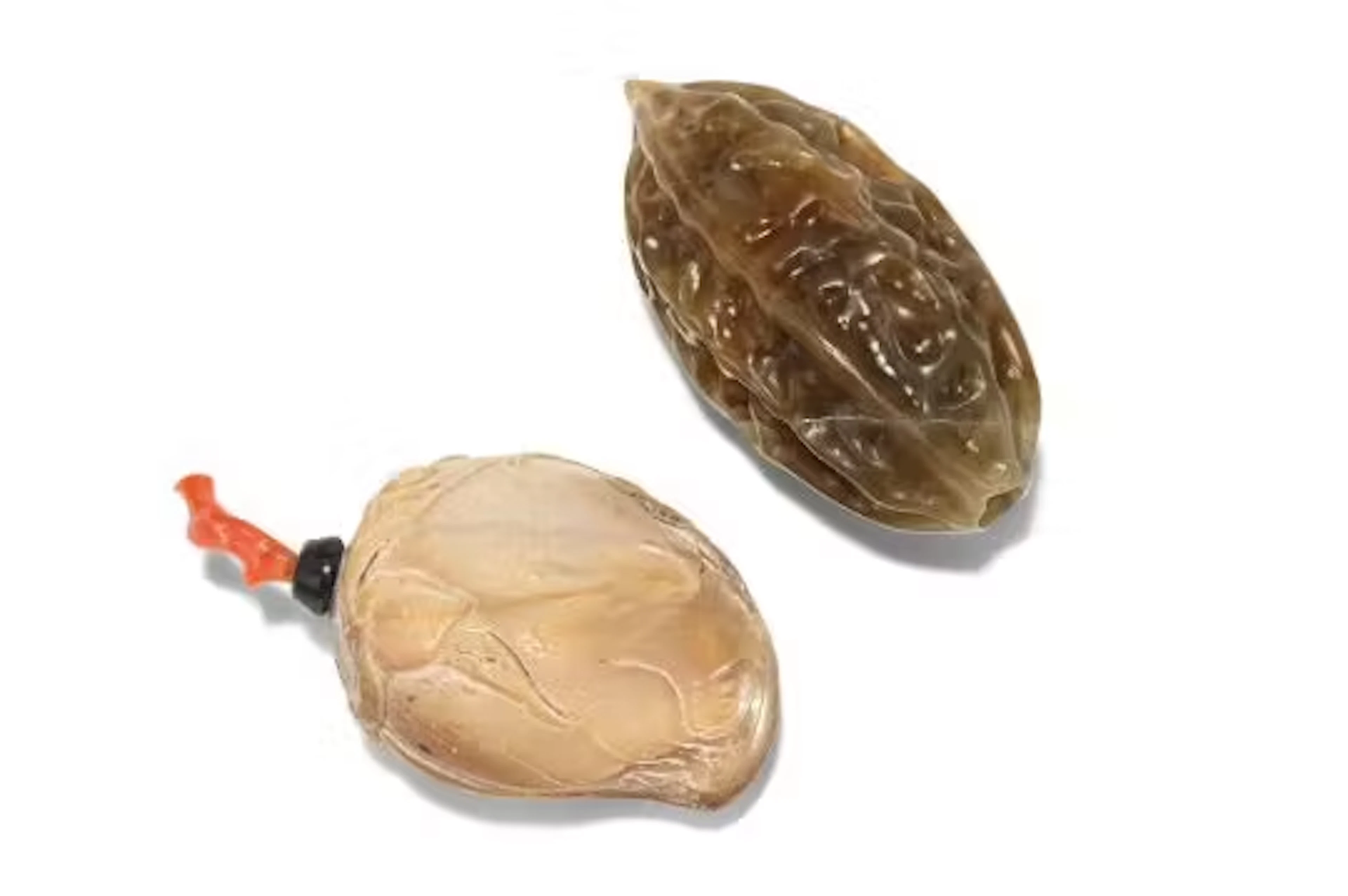 Y A Chinese carved mother-of-pearl 'Longevity' snuff bottle