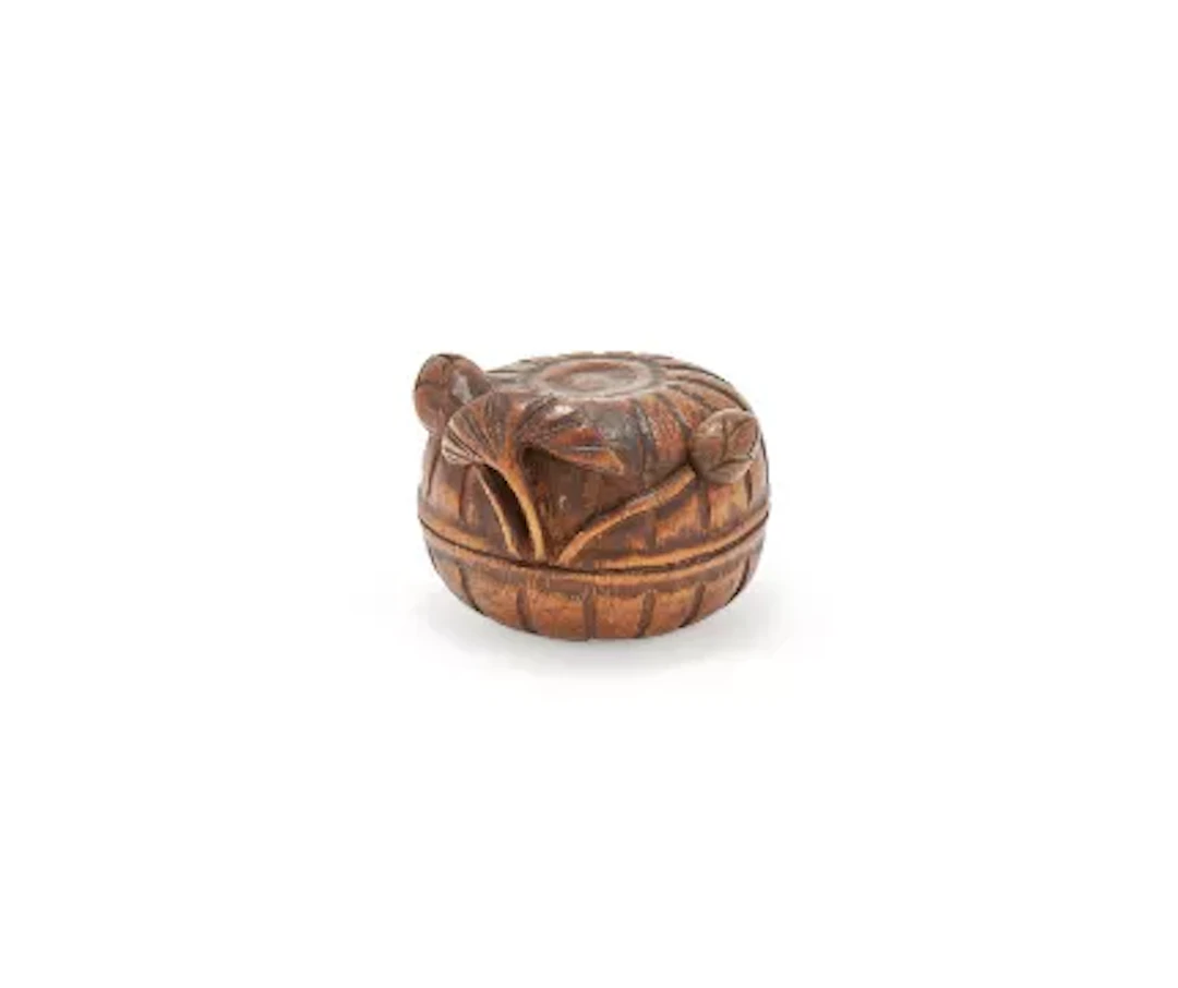 A small Chinese bamboo carving of a lotus box, Qing Dynasty