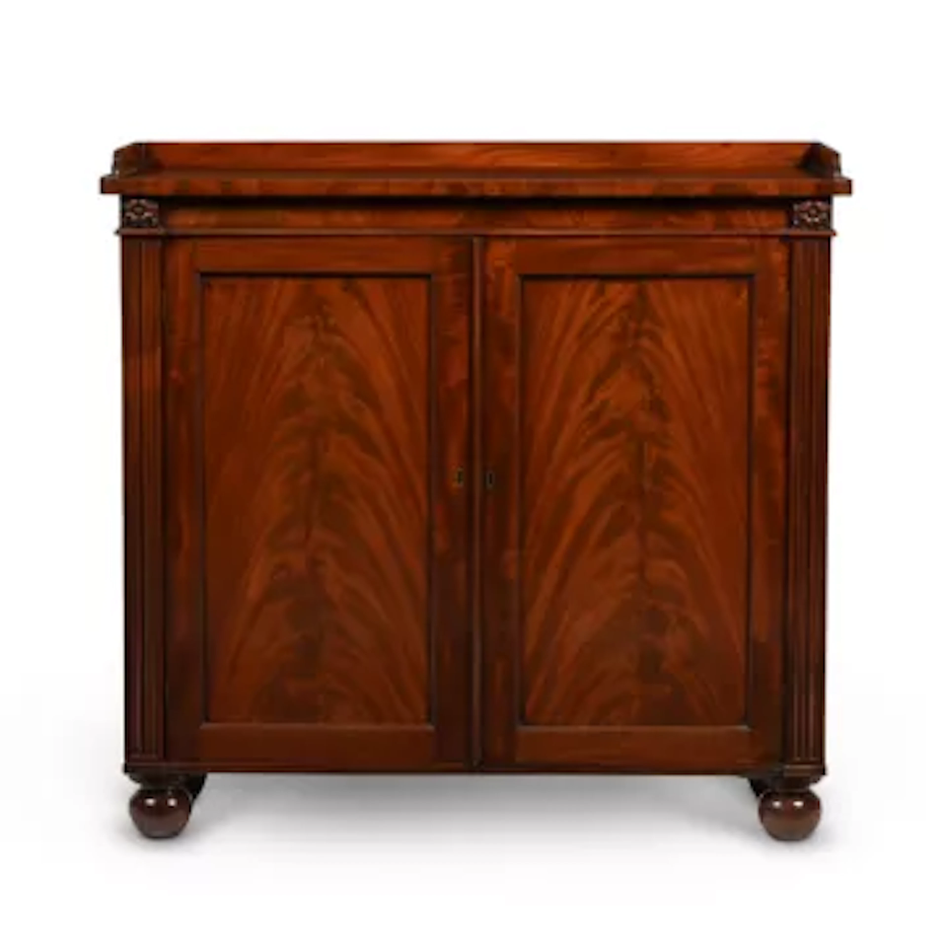 A GEORGE IV MAHOGANY SIDE CABINET, BY GILLOWS, CIRCA 1825