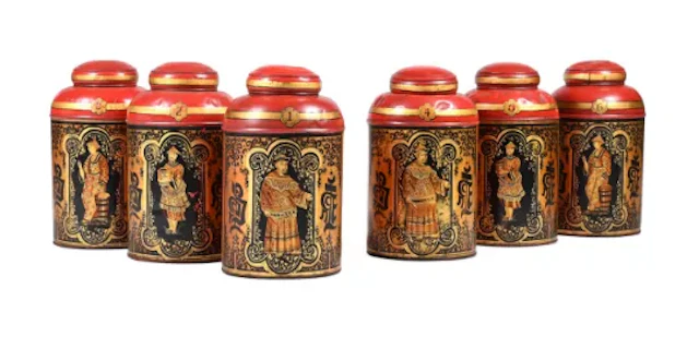 A GROUP OF SIX RED AND GILT CHINOISERIE DECORATED CYLINDRICAL TEA