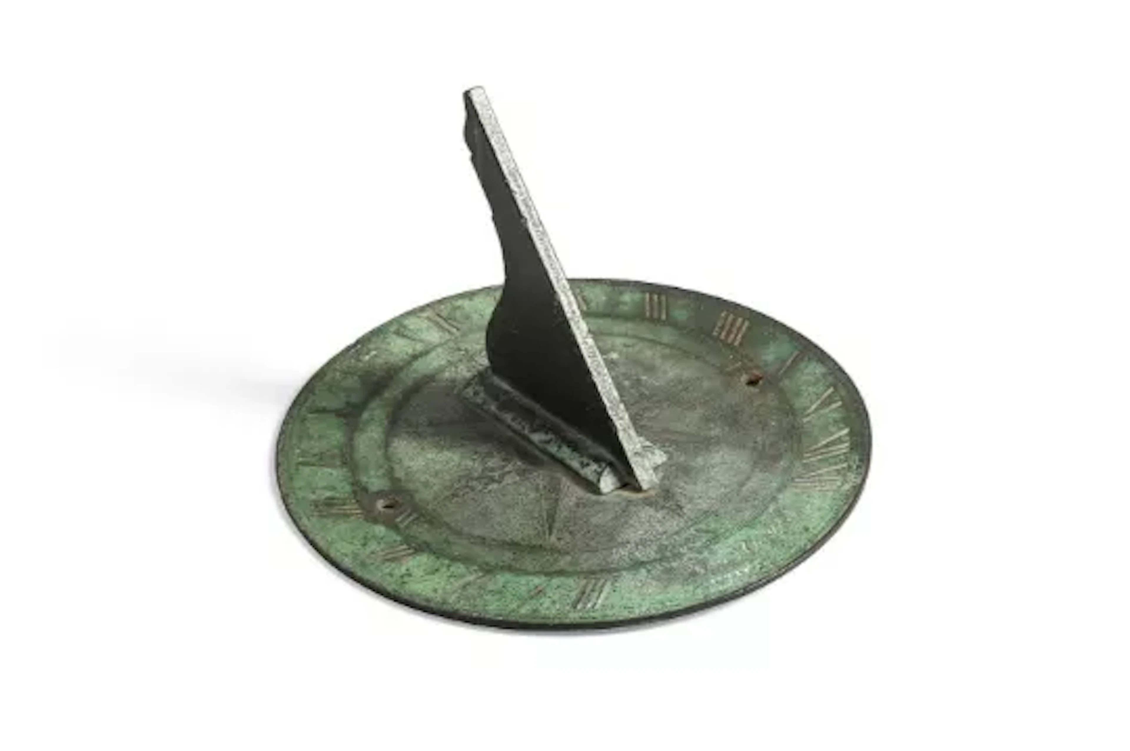 AN ENGLISH GEORGE III BRASS GARDEN SUNDIAL