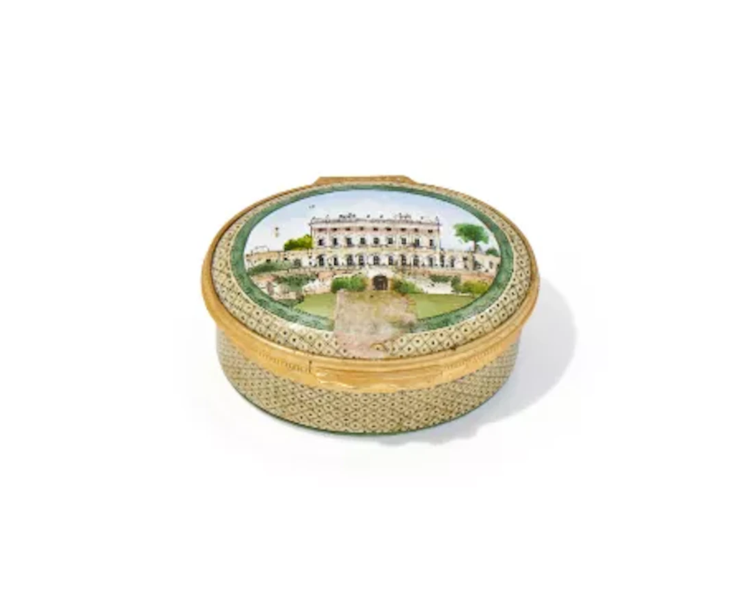 HALCYON DAYS, AN OVAL ENAMEL BOX, RECENT MANUFACTURE