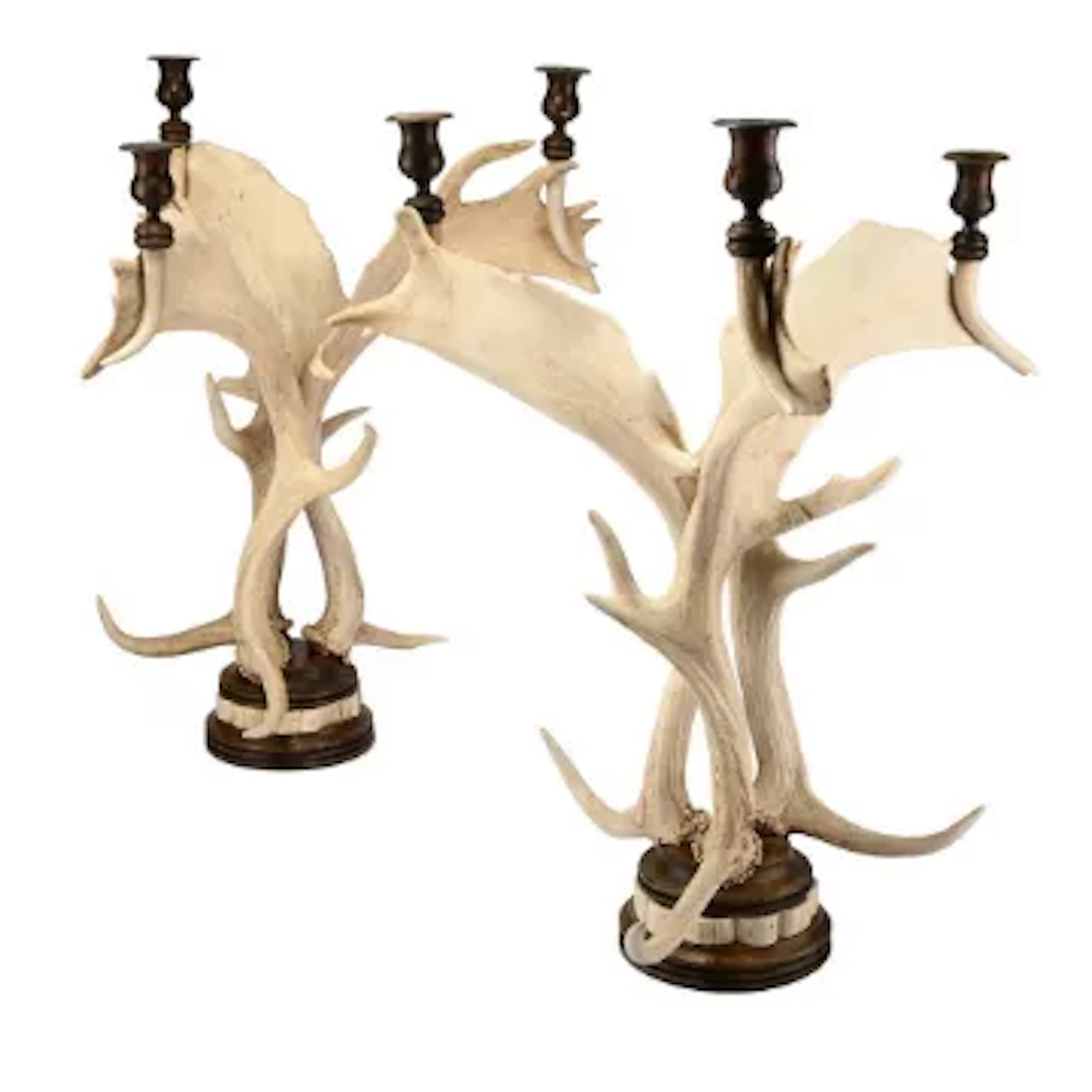 A PAIR OF OAK, STAG ANTLER AND SIMULATED HORN TABLE CANDELABRA, MODERN