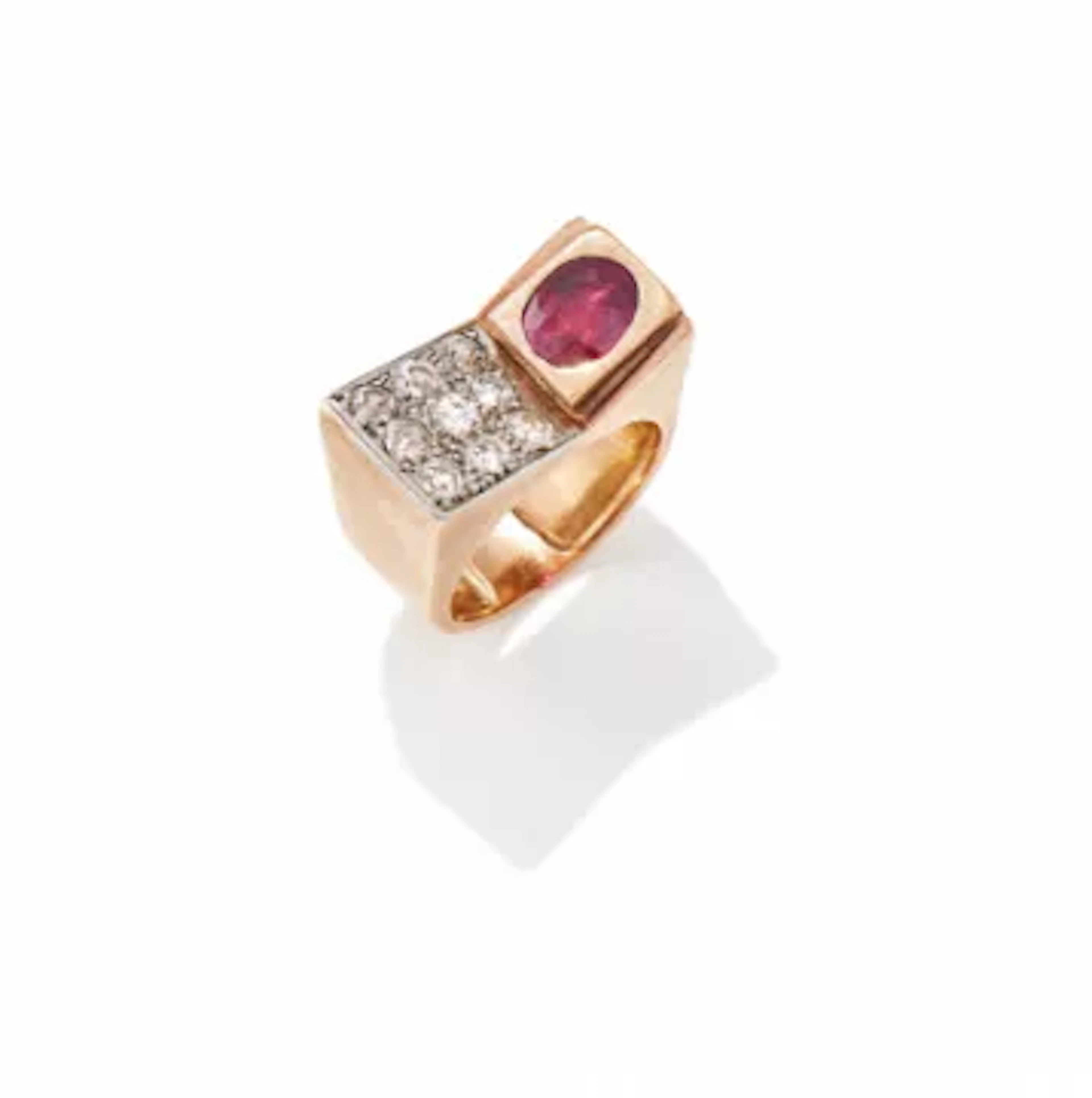 A 1940S DIAMOND AND SYNTHETIC RUBY DRESS RING