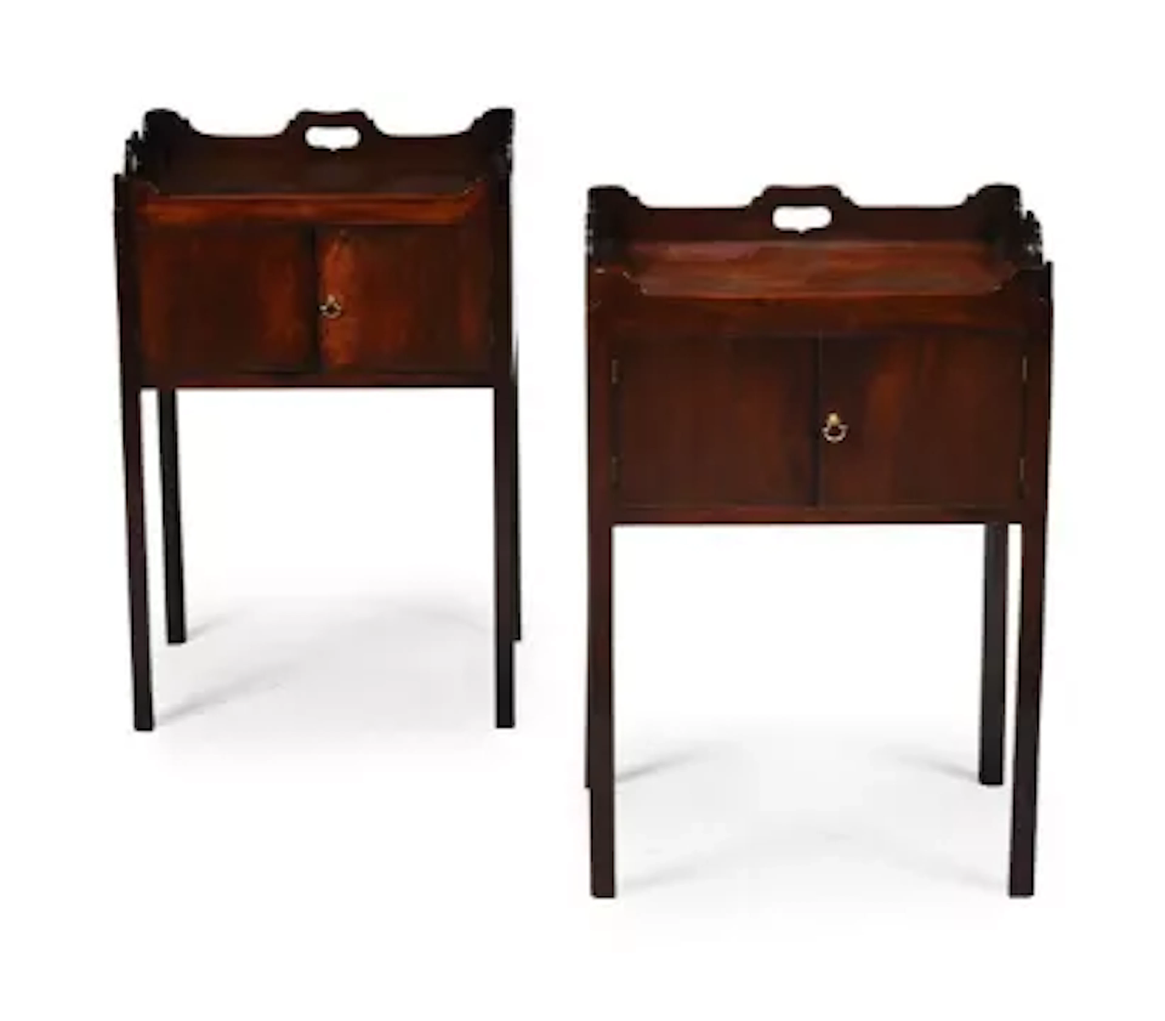 A PAIR OF GEORGE III MAHOGANY BEDSIDE CUPBOARDS, IN THE MANNER OF