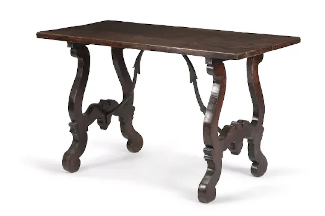 A WALNUT TABLE, ITALIAN OR SPANISH, 19TH CENTURY