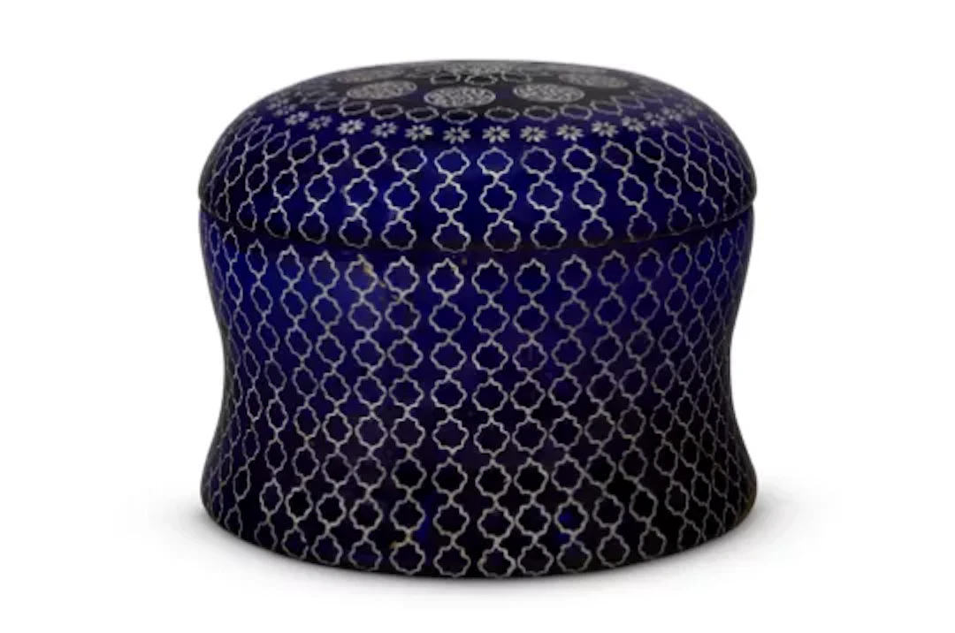 A BLUE-GLASS ROUND BOX AND COVER, POSSIBLY BEYKOZ, 20TH CENTURY