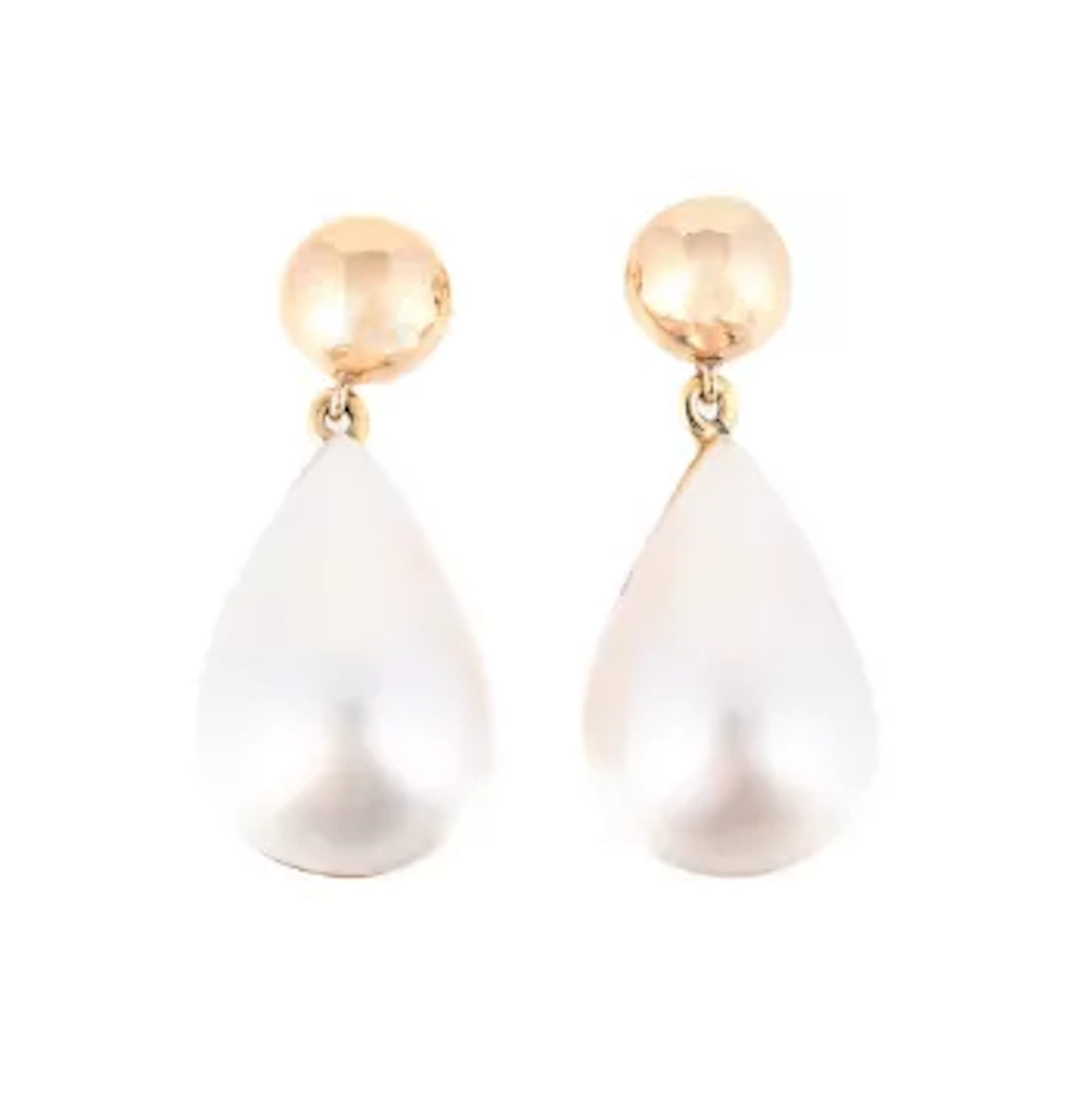 A PAIR OF MABÉ PEARL EARRINGS