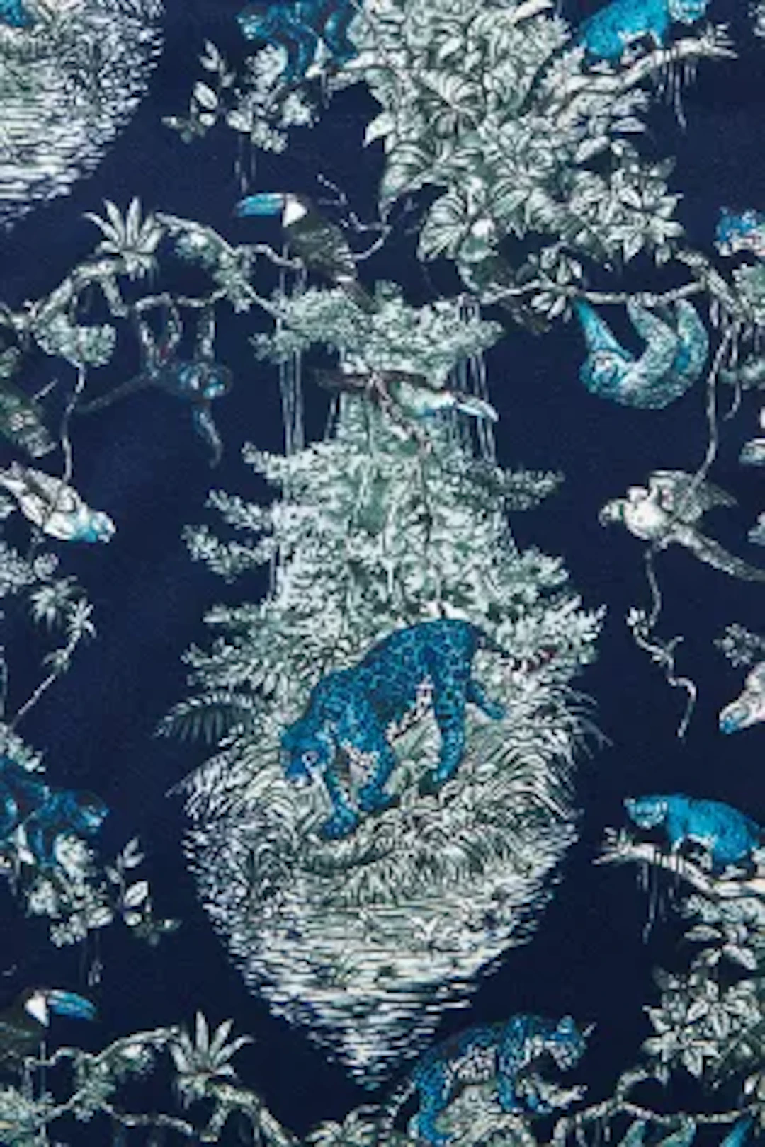 HERMÈS, ÉQUAREUER MAXI TWILLY, A SILK SCARF