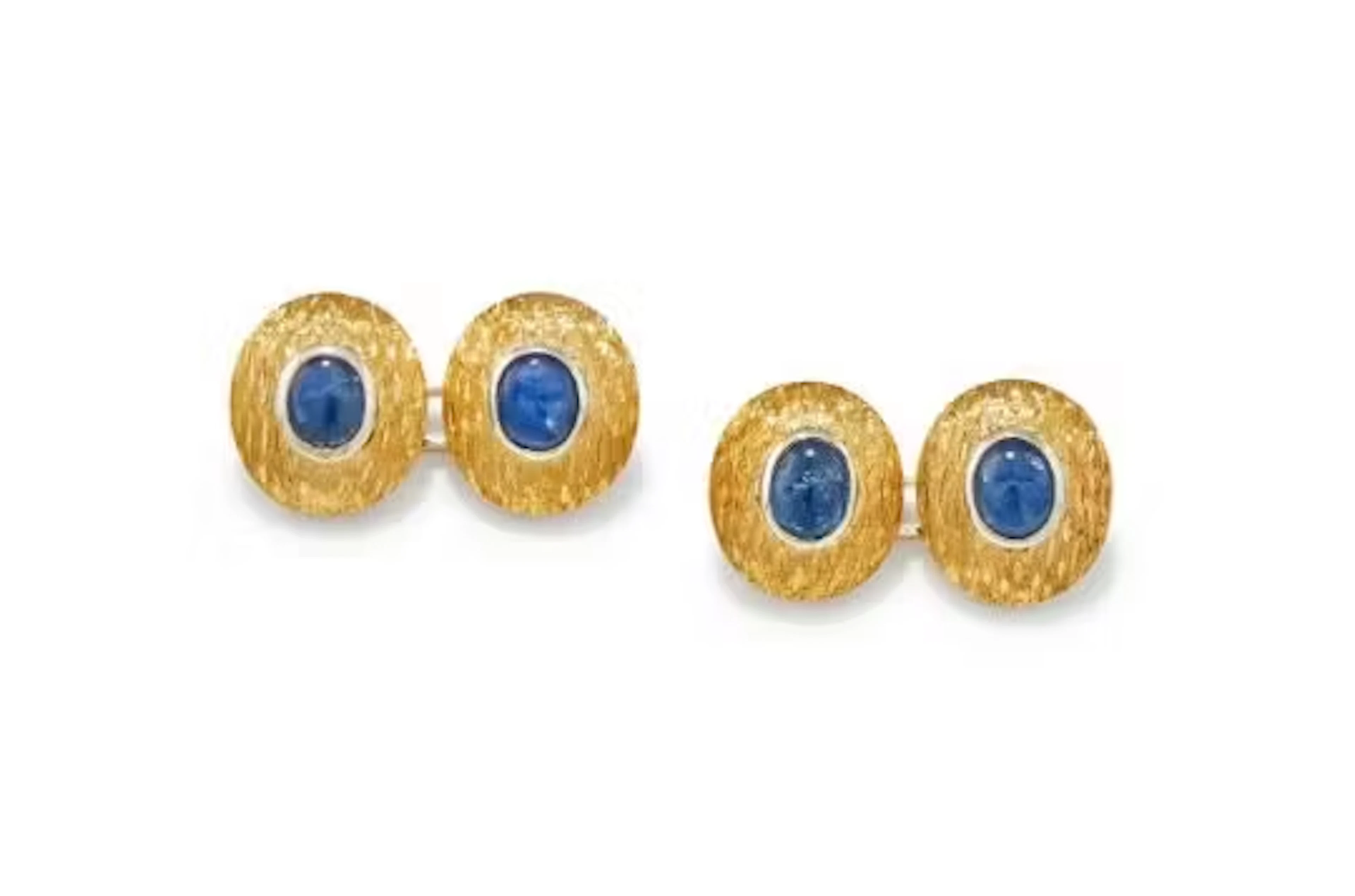 A PAIR OF SAPPHIRE CUFFLINKS