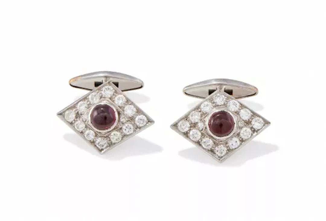 A PAIR OF GARNET AND DIAMOND CUFFLINKS
