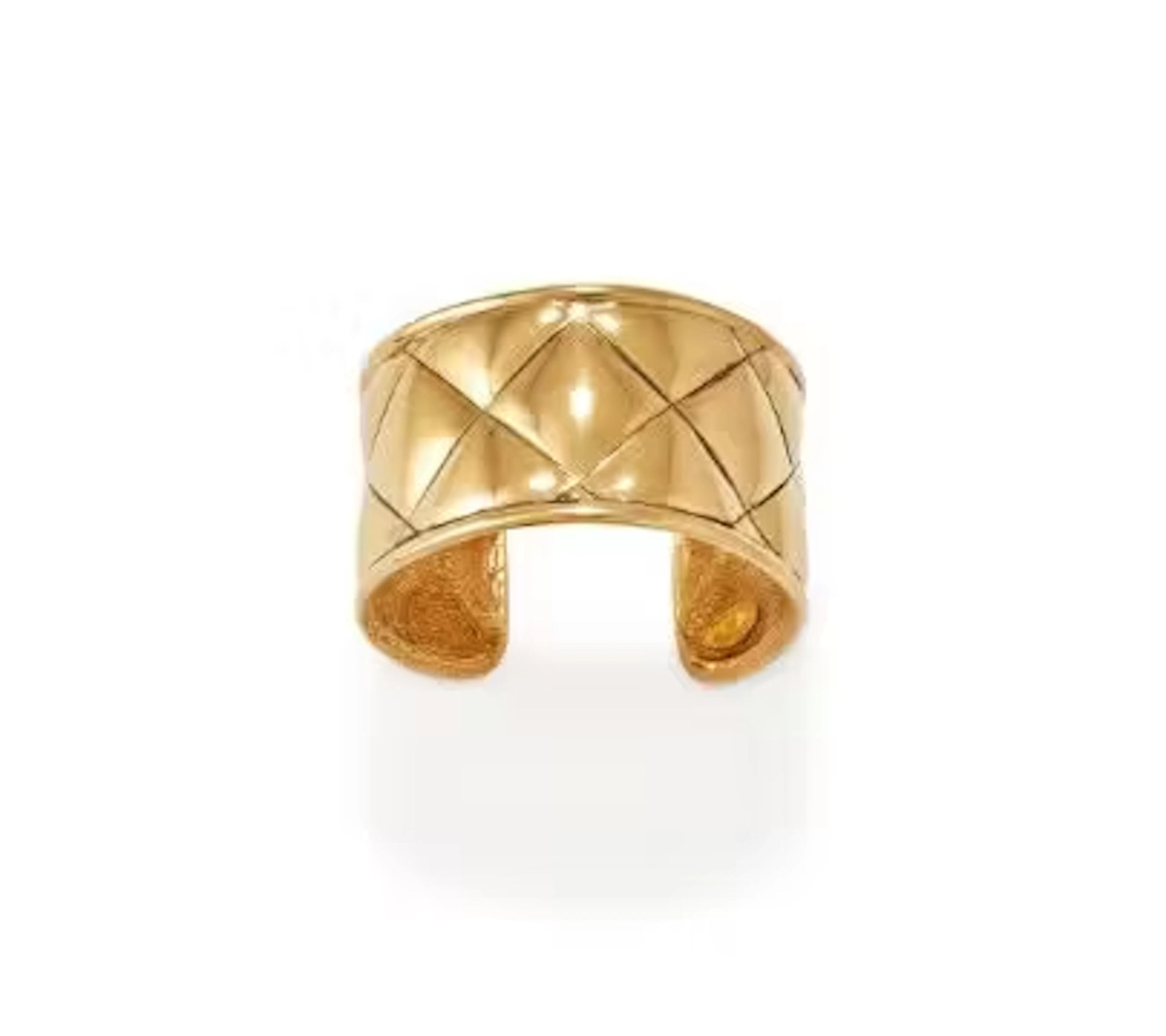 CHANEL, MATELASSÉ, A CUFF BANGLE
