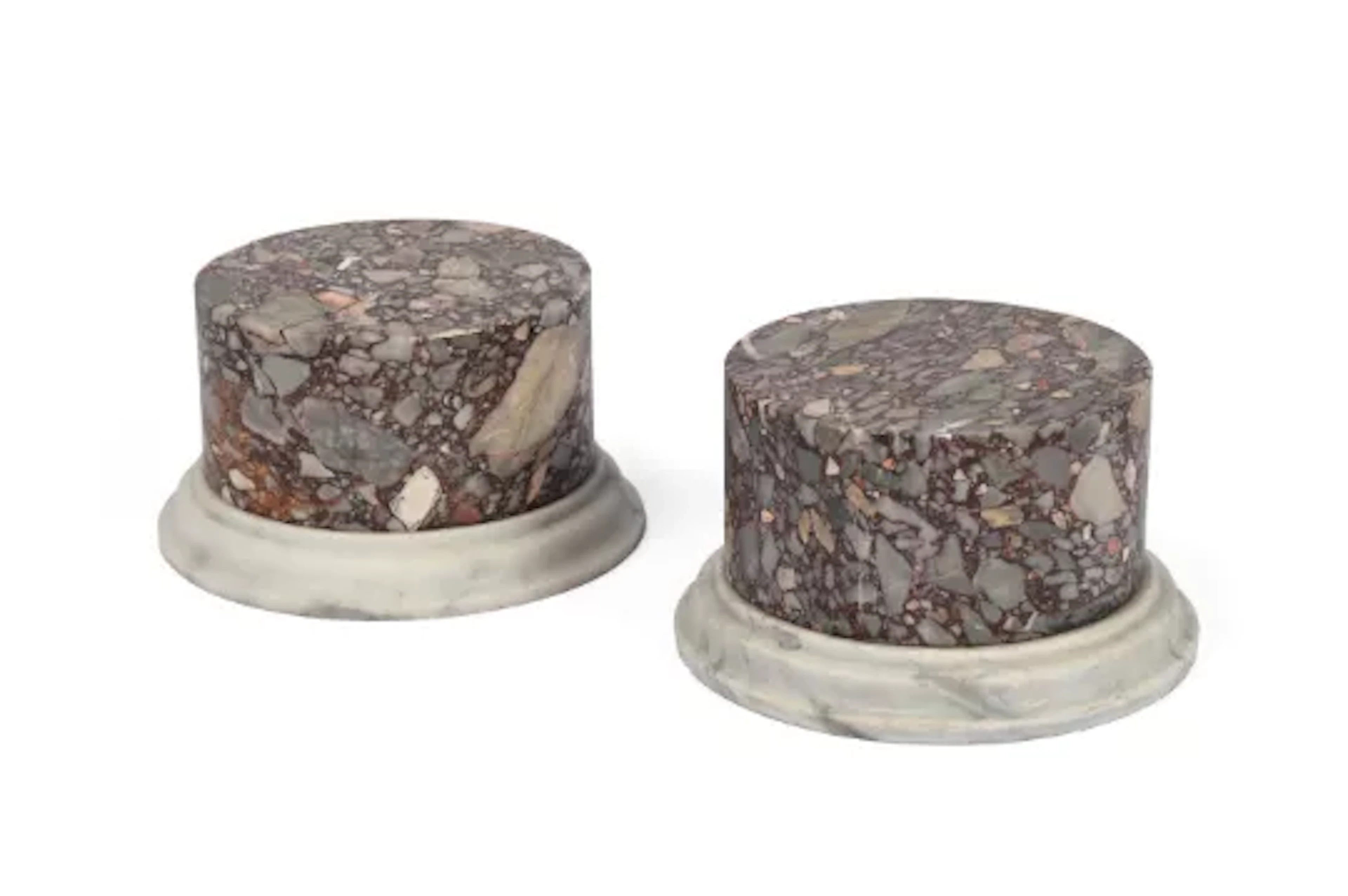 A PAIR OF BRECCIA AND CARRARA MARBLE SCULPTURE STANDS, IN THE GRAND