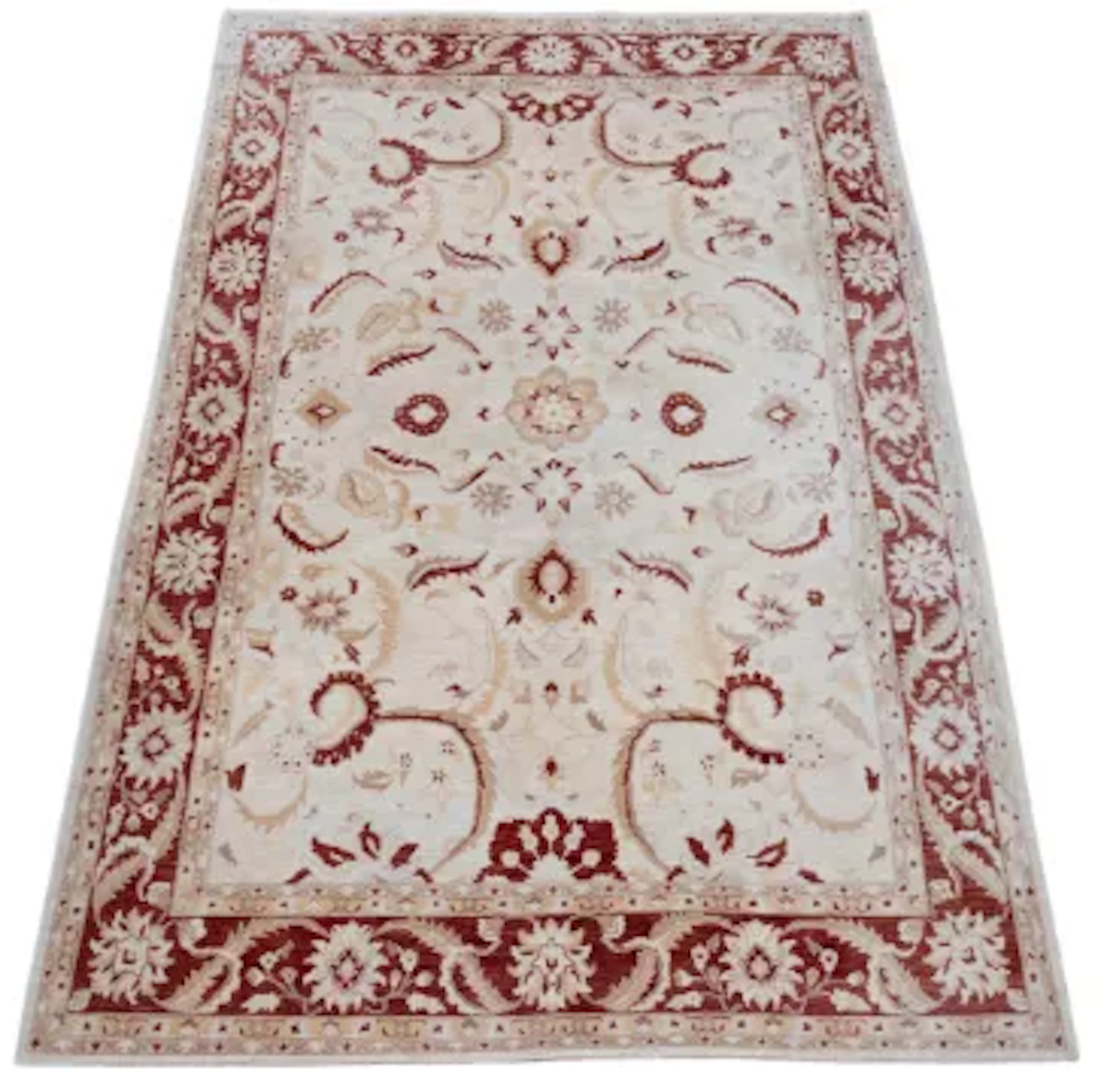 A LARGE OATMEAL GROUND ZEIGLER STYLE HAND KNOTTED CARPET, 20TH CENTURY
