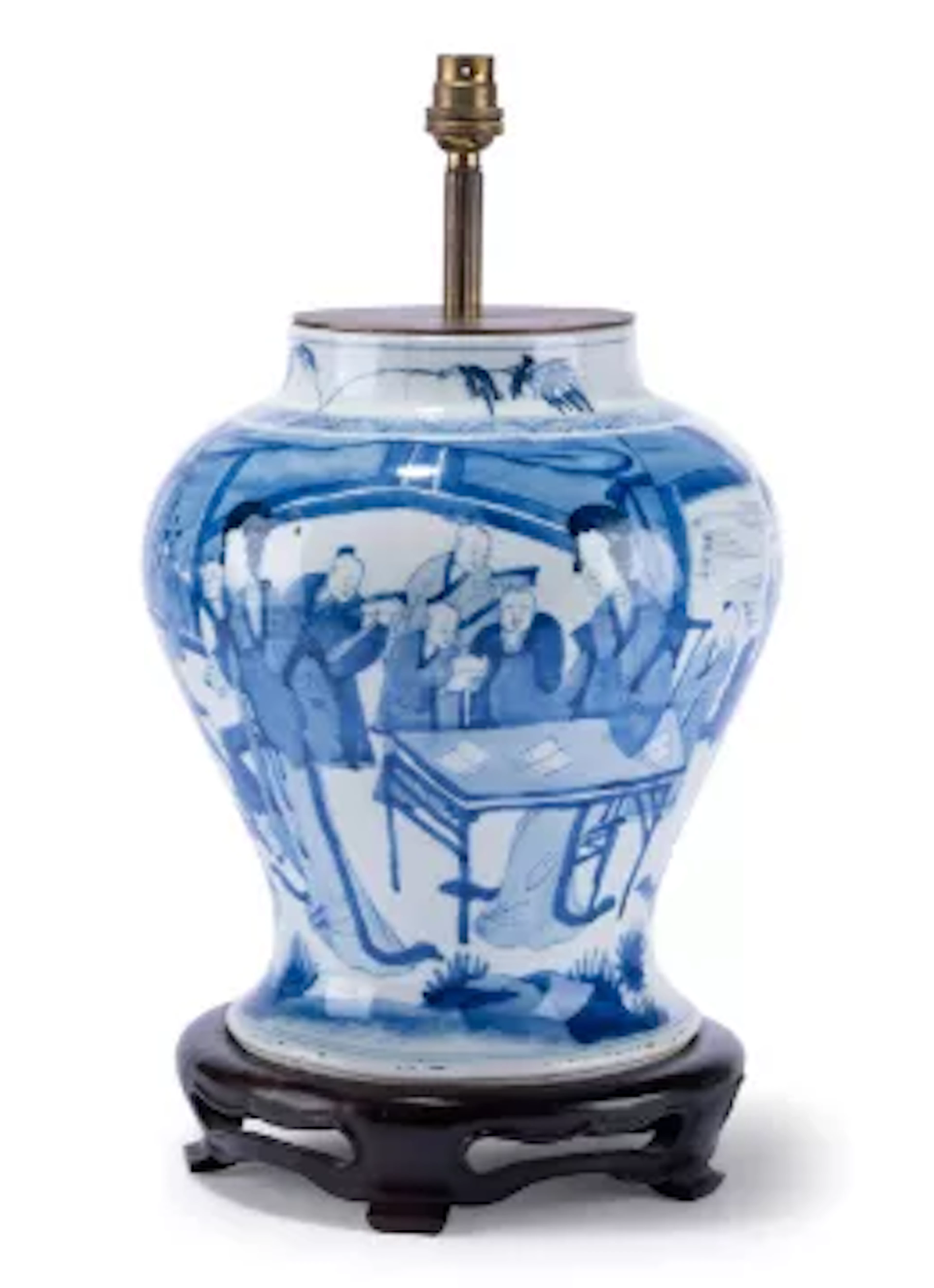 A Chinese porcelain blue and white vase, Kangxi (1662-1722)
