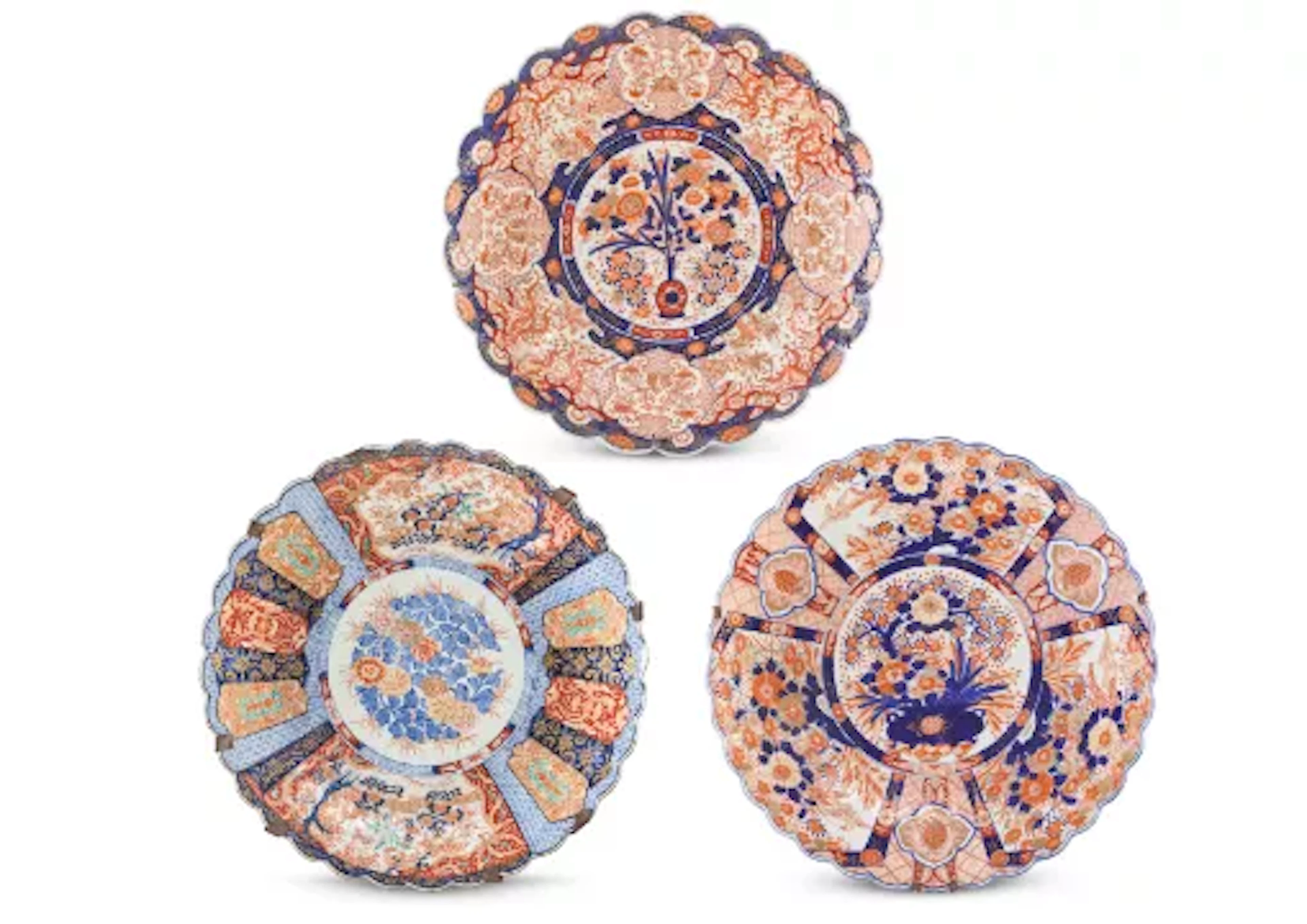 THREE LARGE JAPANESE IMARI DISHES, MEIJI PERIOD