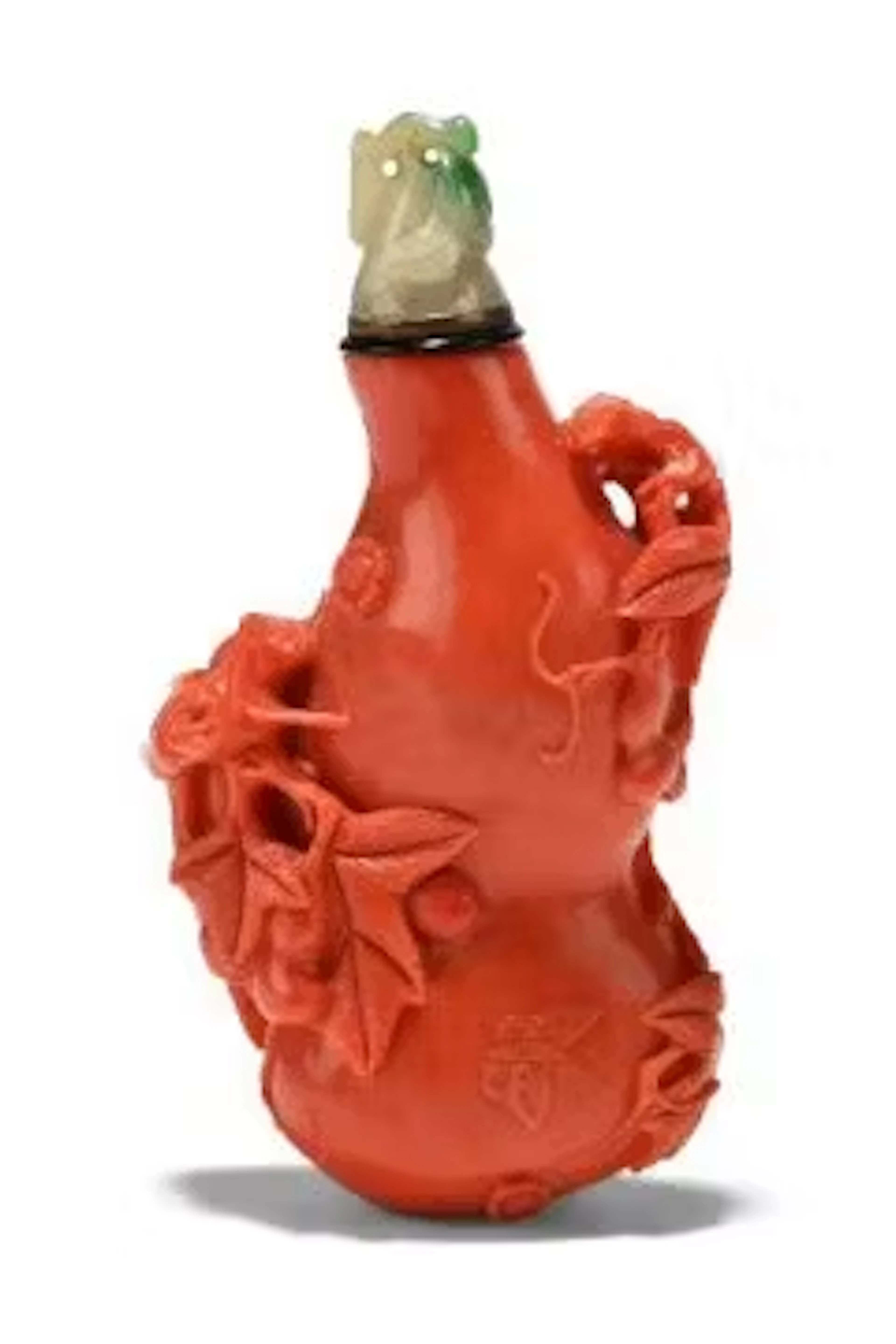 Y A Chinese carved coral 'Double gourd' snuff bottle
