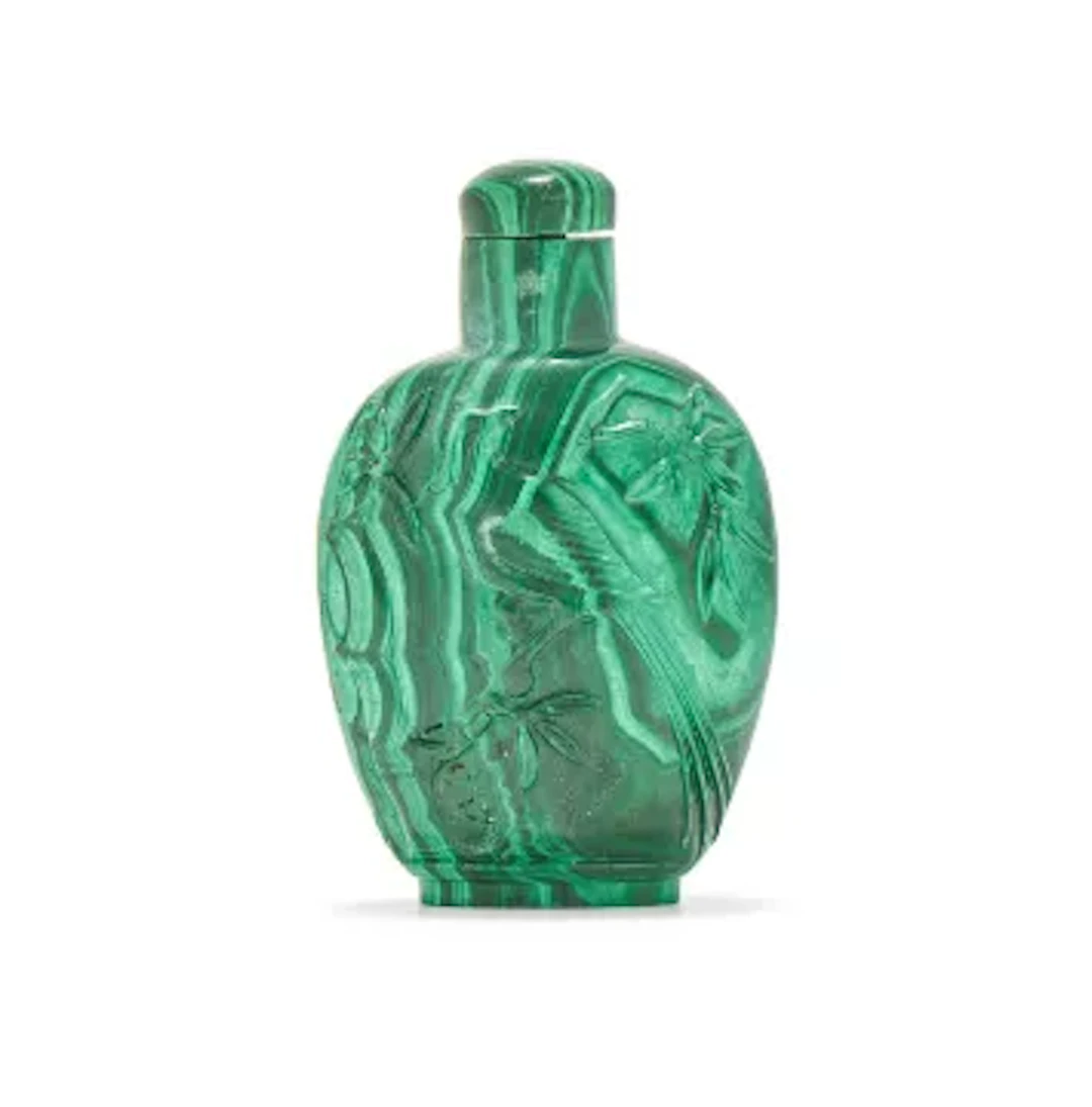A Chinese carved malachite 'Lotus and carp' snuff bottle, 19th century
